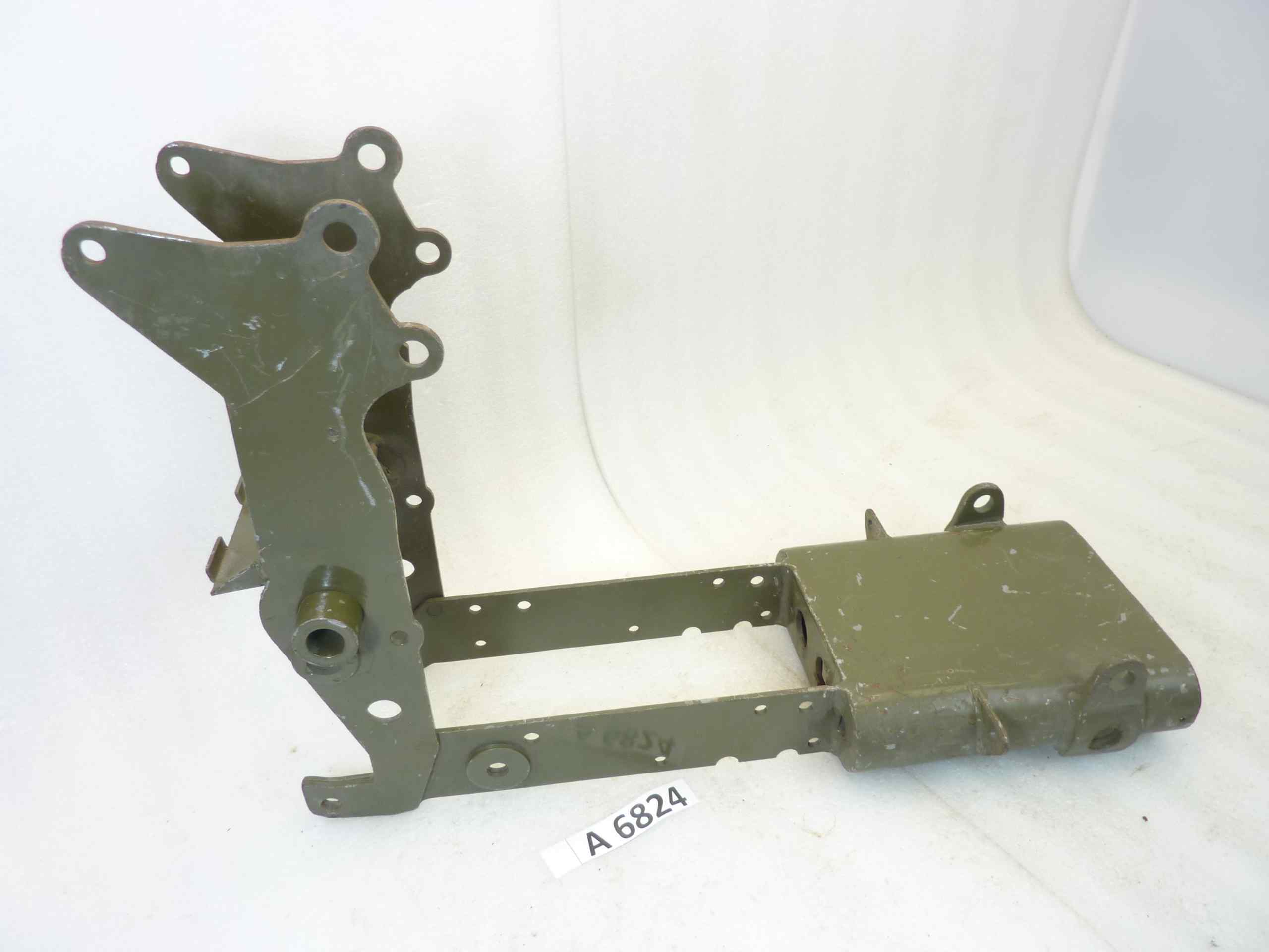 Telaio inferiore Guzzi Superalce cod T9706 supporto motore nuovo fondo di magazzino - immagine 2
