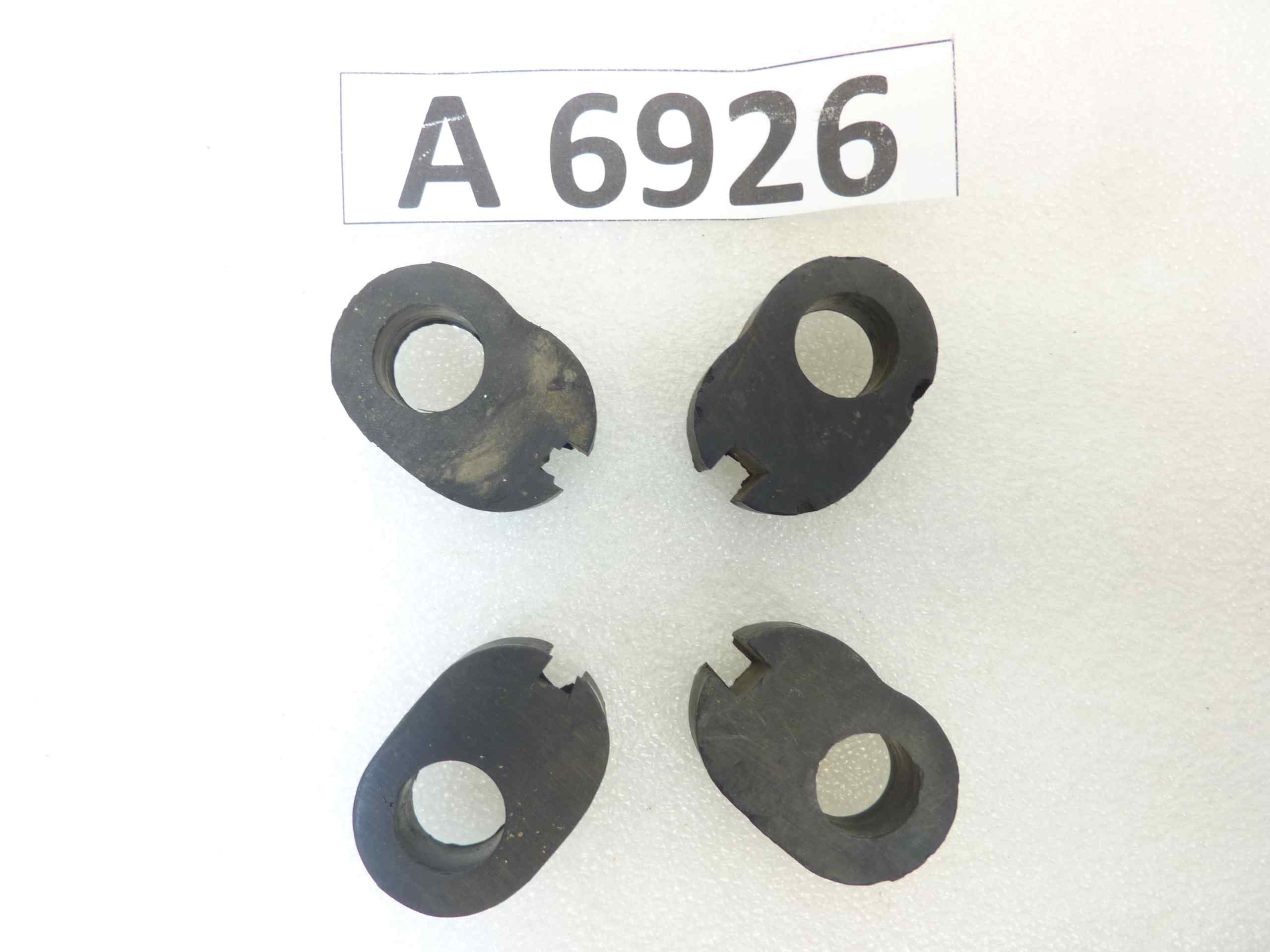 Parastrappi Guzzi Gilera vari modelli 26 x 36 x 13 mm nuovo fondo di magazzino - immagine 2