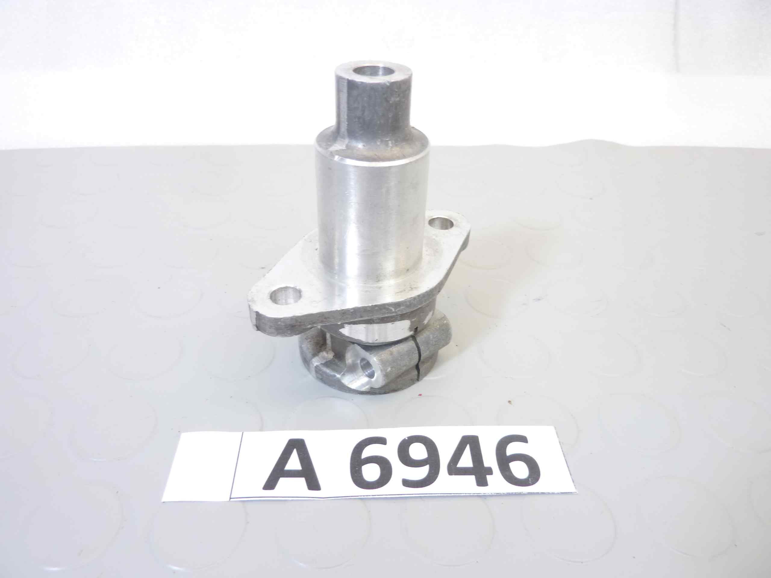 Corpo supporto distributore accensione Guzzi Mulo meccanico 3x3 49445 47715800 vedi foto - leggi descrizione - nuovo fondo di magazzino