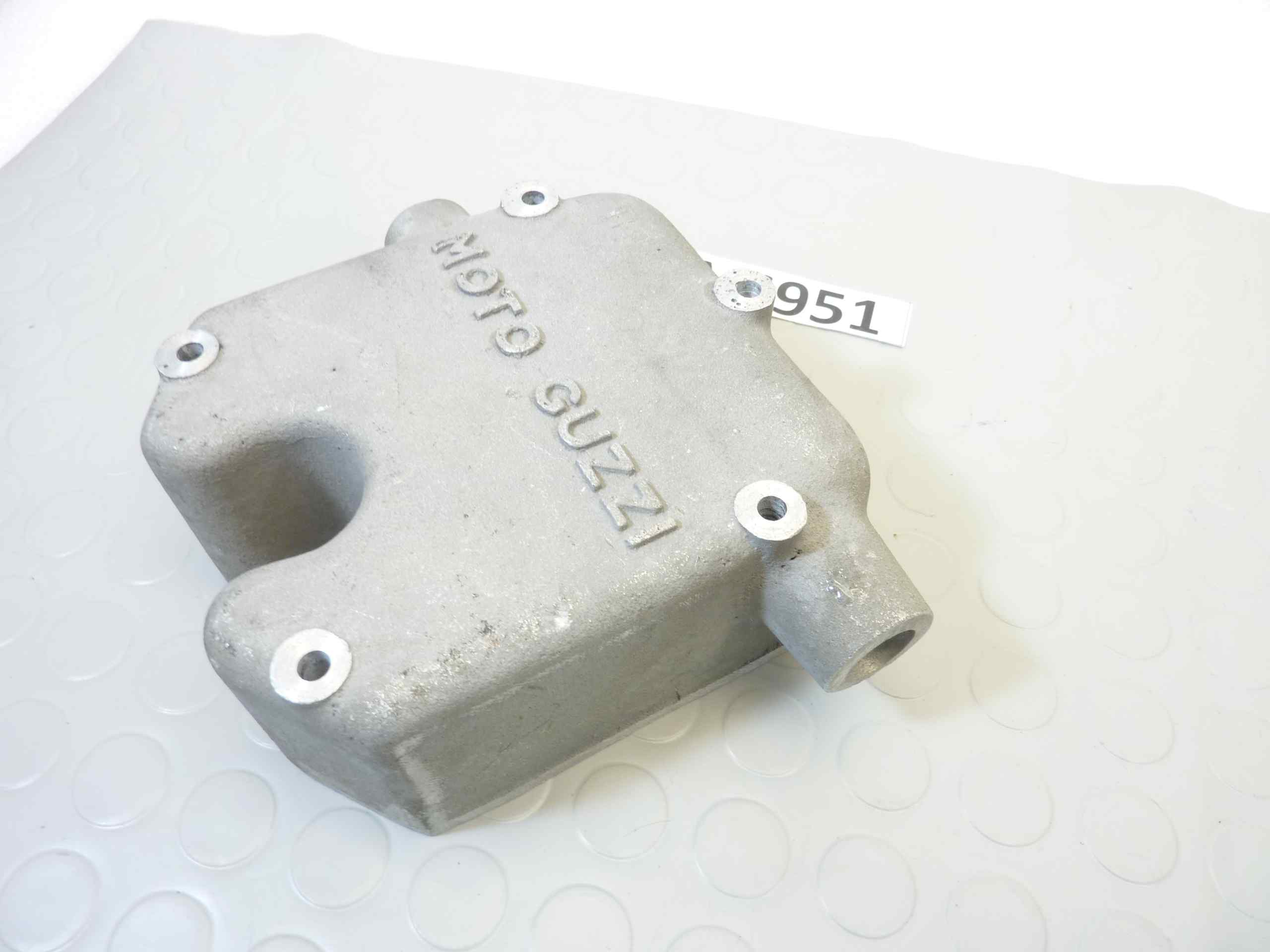 Coperchio testa cilindro destro Guzzi Mulo meccanico 3x3 cod 49030 47023500 vedi foto - leggi descrizione - nuovo fondo di magazzino - immagine 2