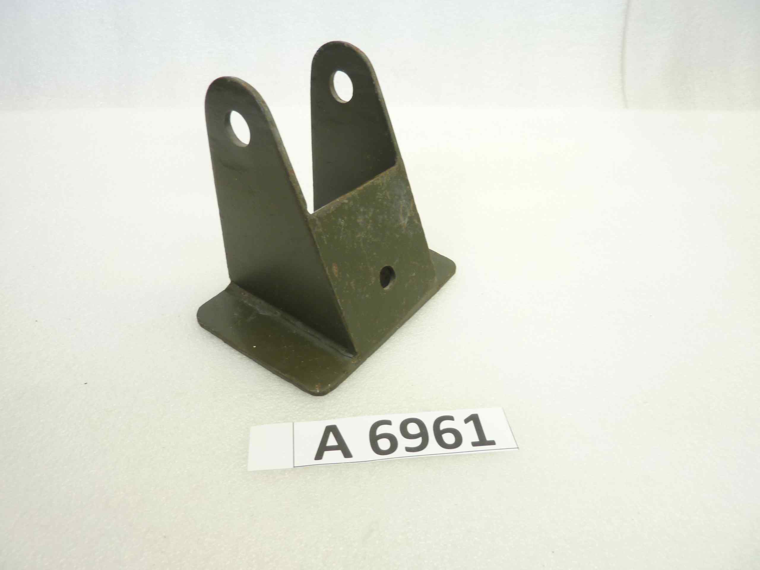Cavallotto destro supporto cambio Guzzi Mulo meccanico 3x3 cod 48338 4720880 vedi foto - leggi descrizione - nuovo fondo di magazzino