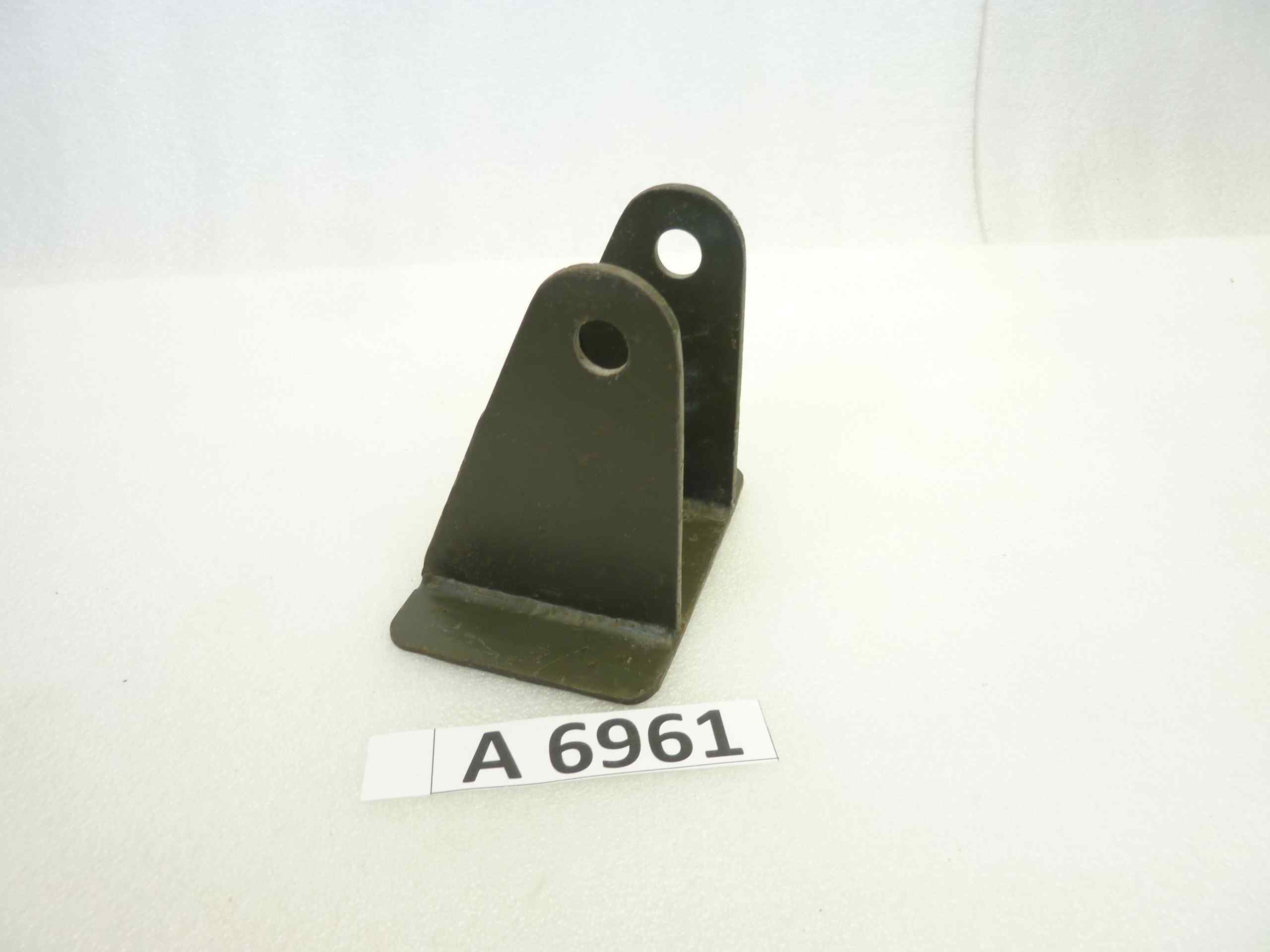 Cavallotto destro supporto cambio Guzzi Mulo meccanico 3x3 cod 48338 4720880 vedi foto - leggi descrizione - nuovo fondo di magazzino - immagine 3
