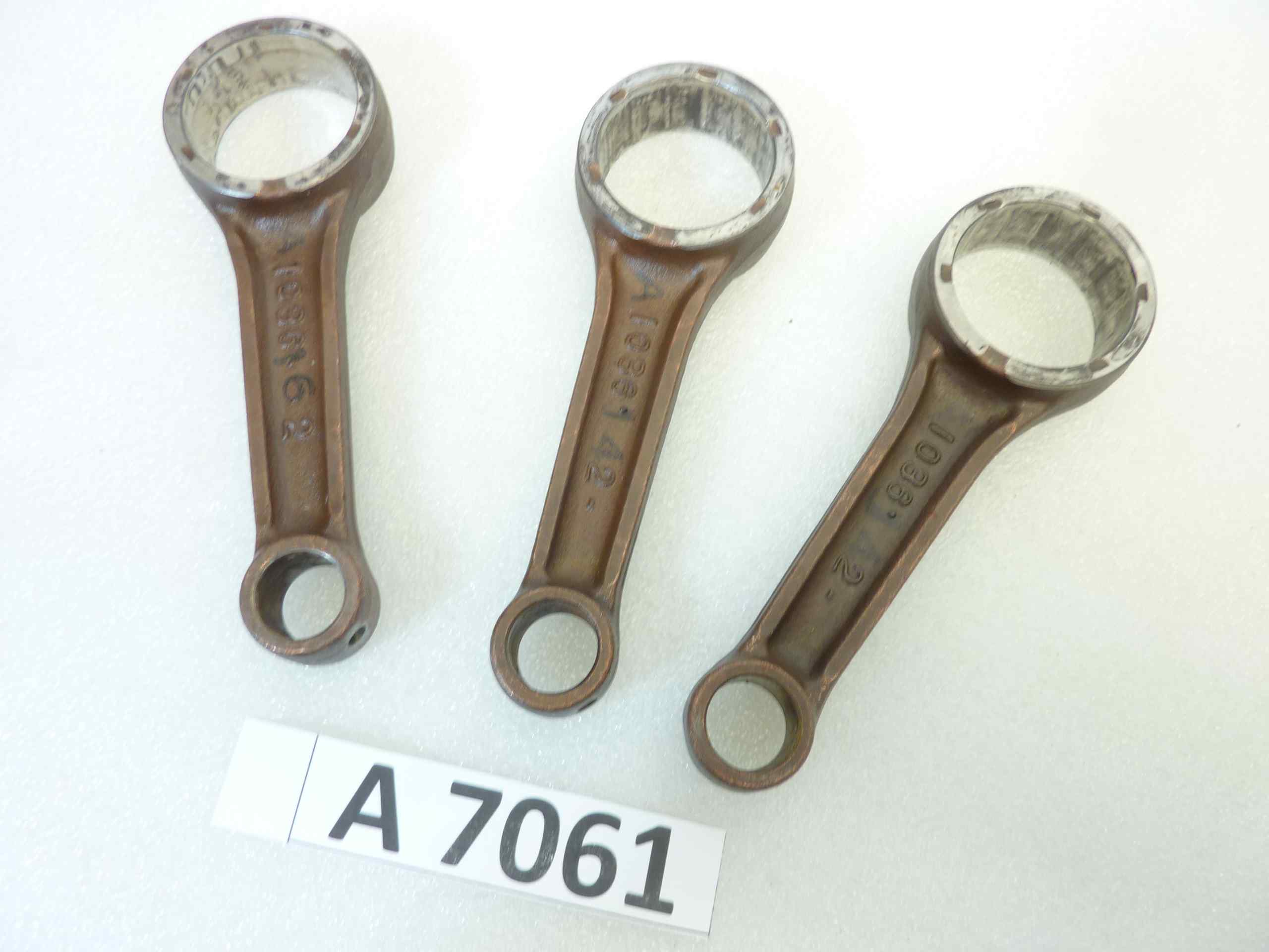 Bielle 1036 2 lungh tot 157 diametri 41 18,3