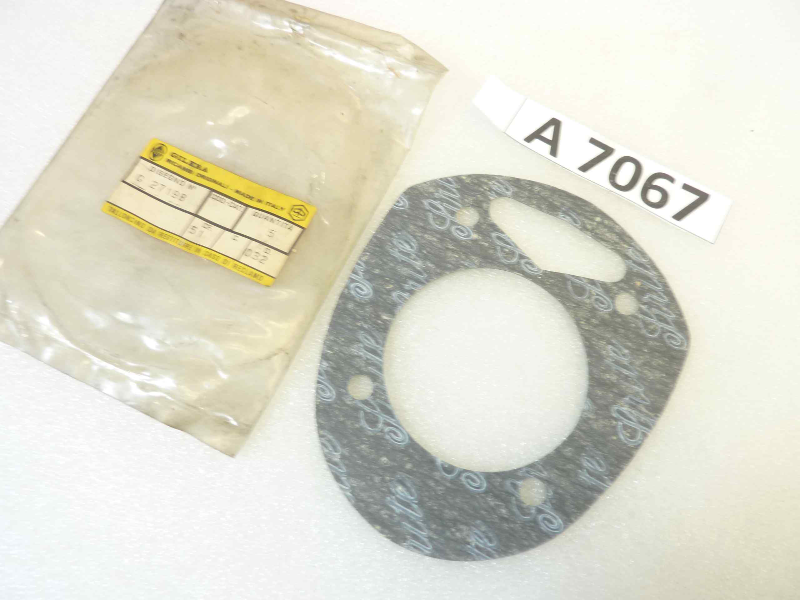 Guarnizione Gilera 175 Extra 4T 150 Rossa SS G 27198 testa cilindro nuovo fondo di magazzino