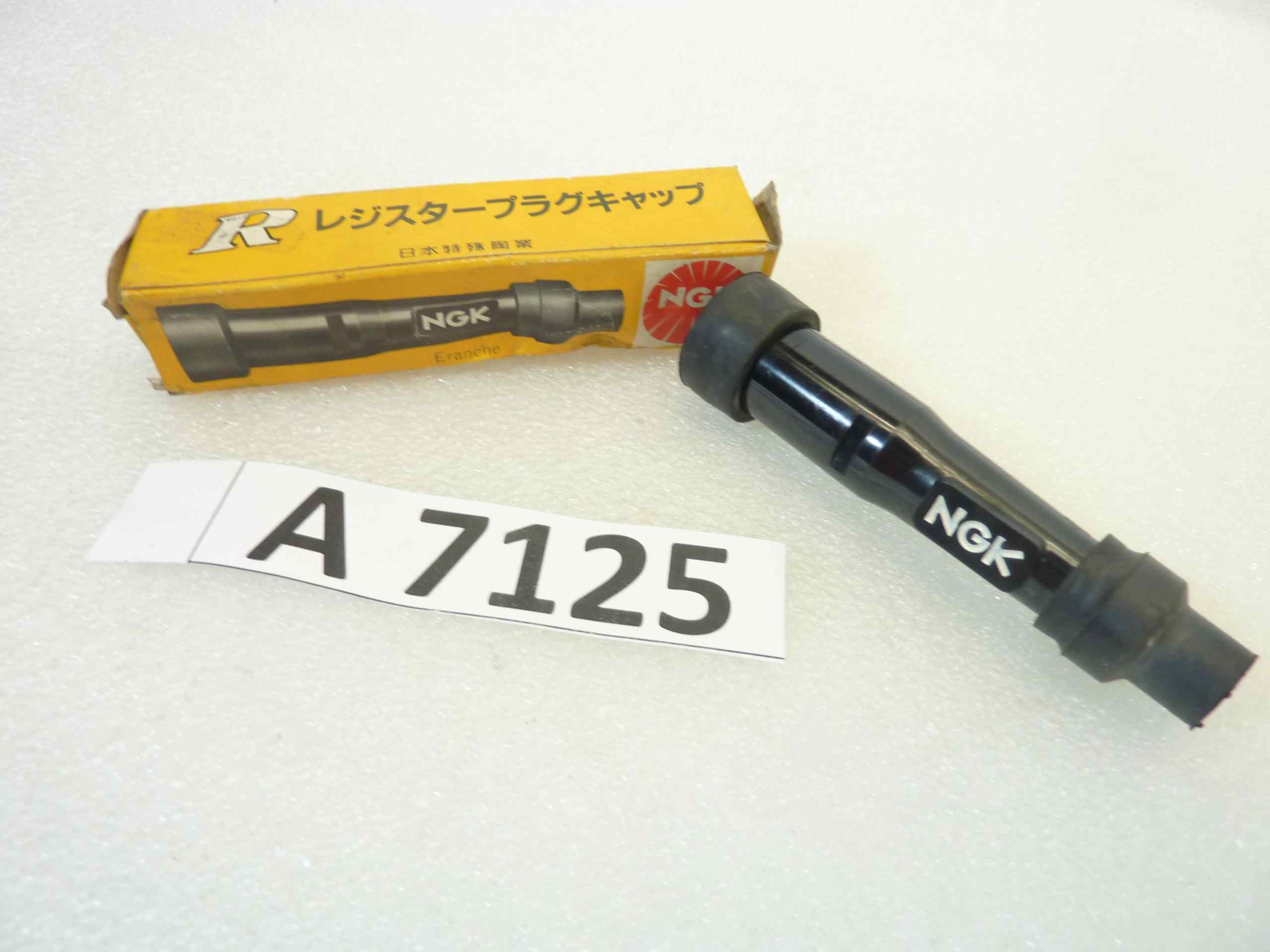Pipetta candela DRITTA NGK 63C SB05F 5K nuovo fondo di magazzino - immagine 2