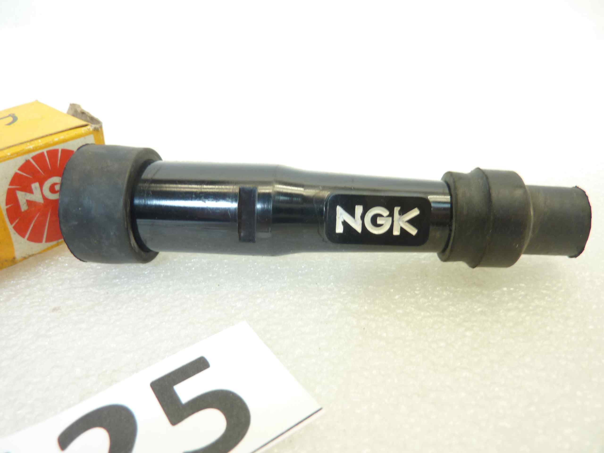 Pipetta candela DRITTA NGK 63C SB05F 5K nuovo fondo di magazzino - immagine 3