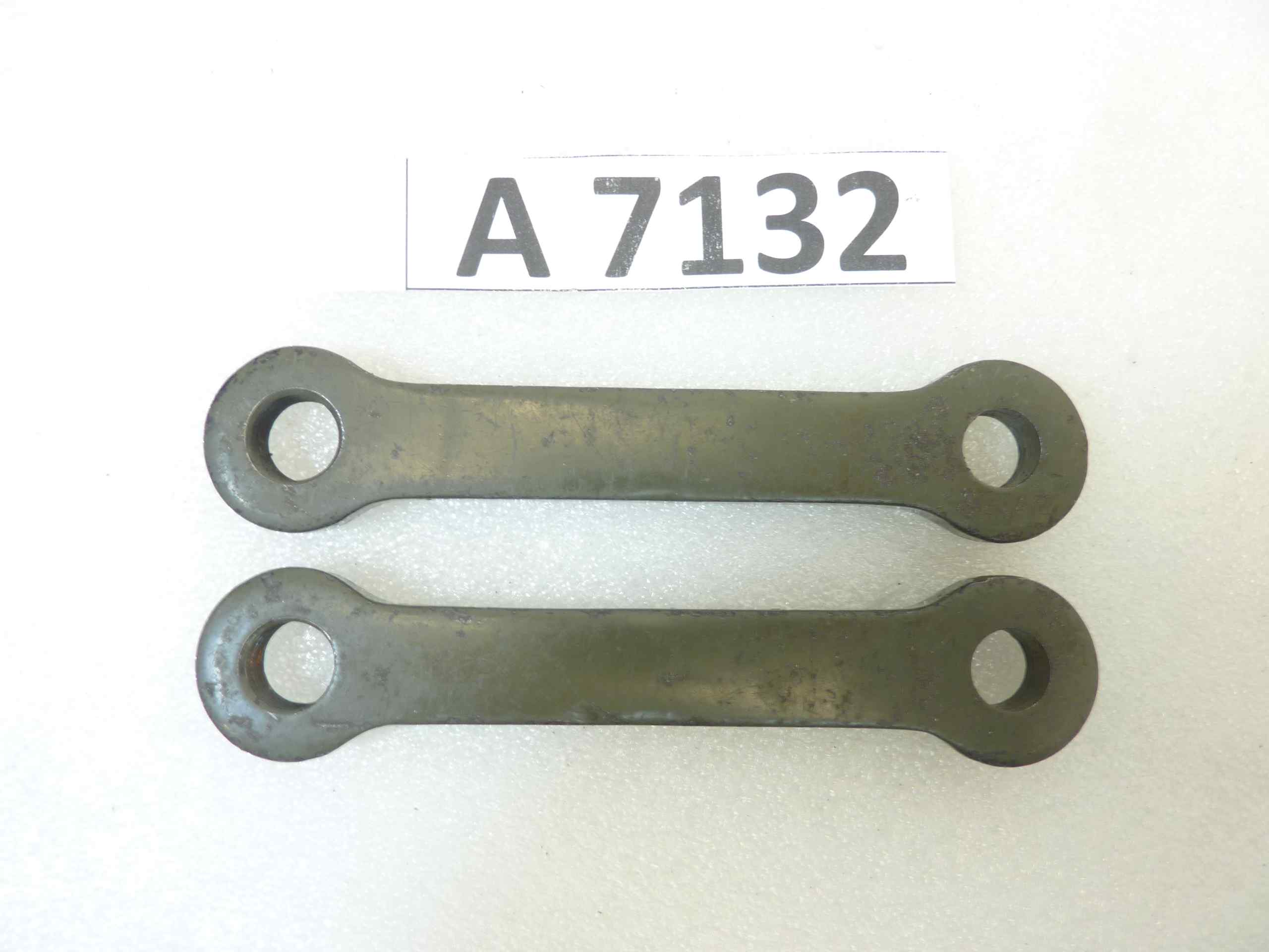 Coppia biscottini superiori militari moto epoca filettati interasse 105 mm diam fori 12,3 12,1 nuovo fondo di magazzino