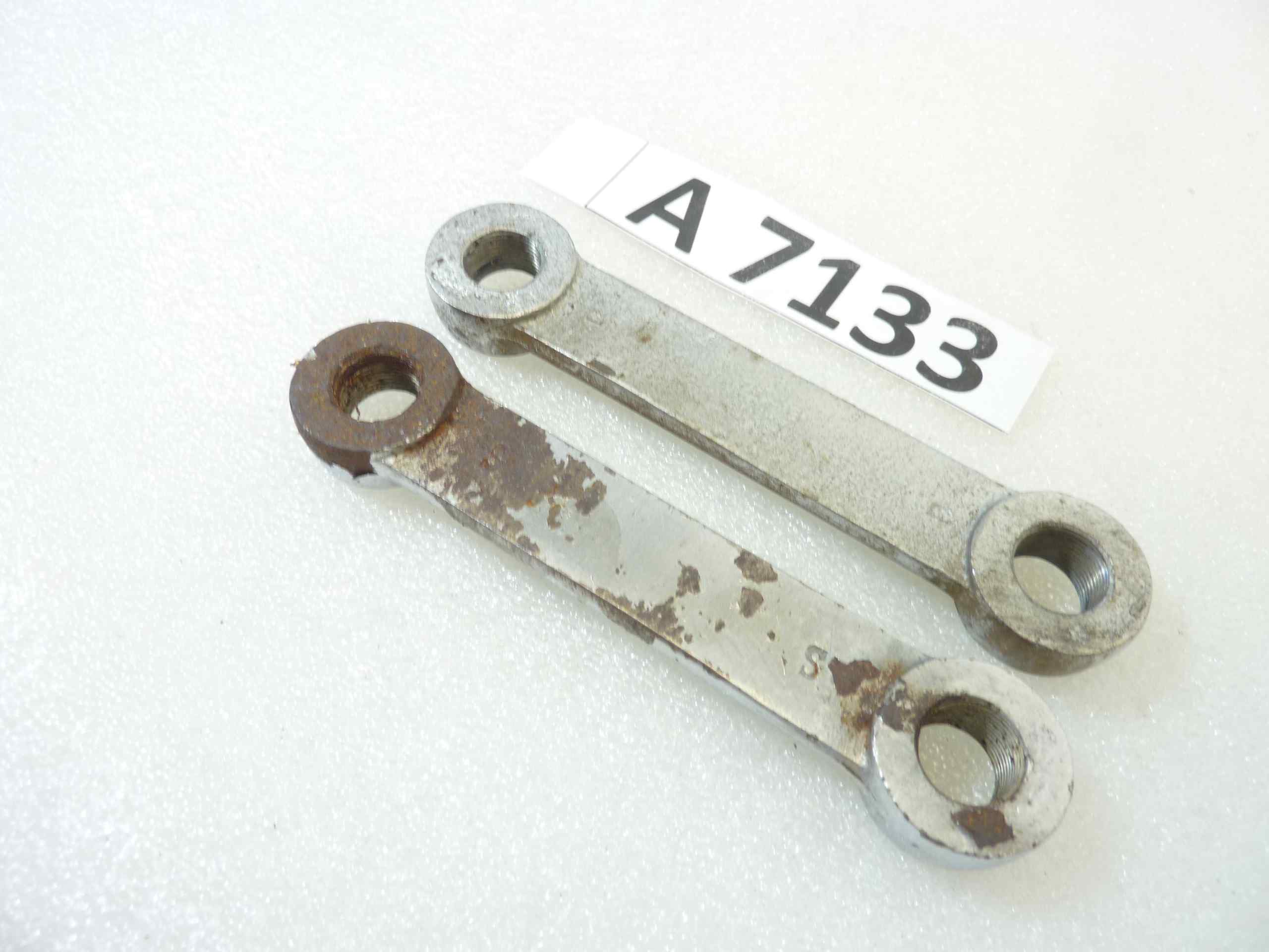Coppia biscottini superiori moto epoca cromati filettati destro sinistro interasse 101 mm diam fori 13,3 nuovo fondo di magazzino - immagine 6