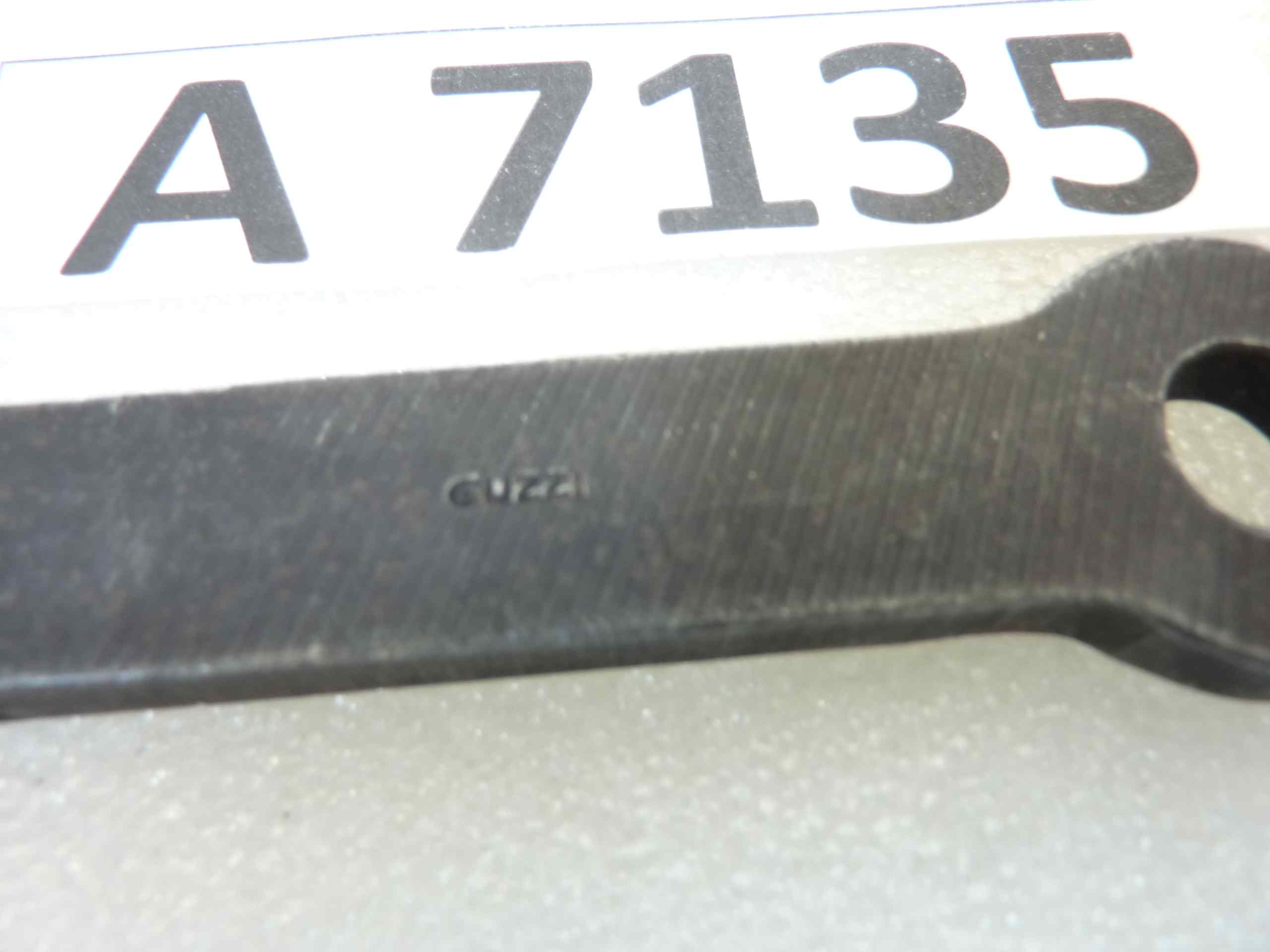 Biscottino superiore Guzzi interasse 86 mm diam fori 10 mm nuovo fondo di magazzino - immagine 3