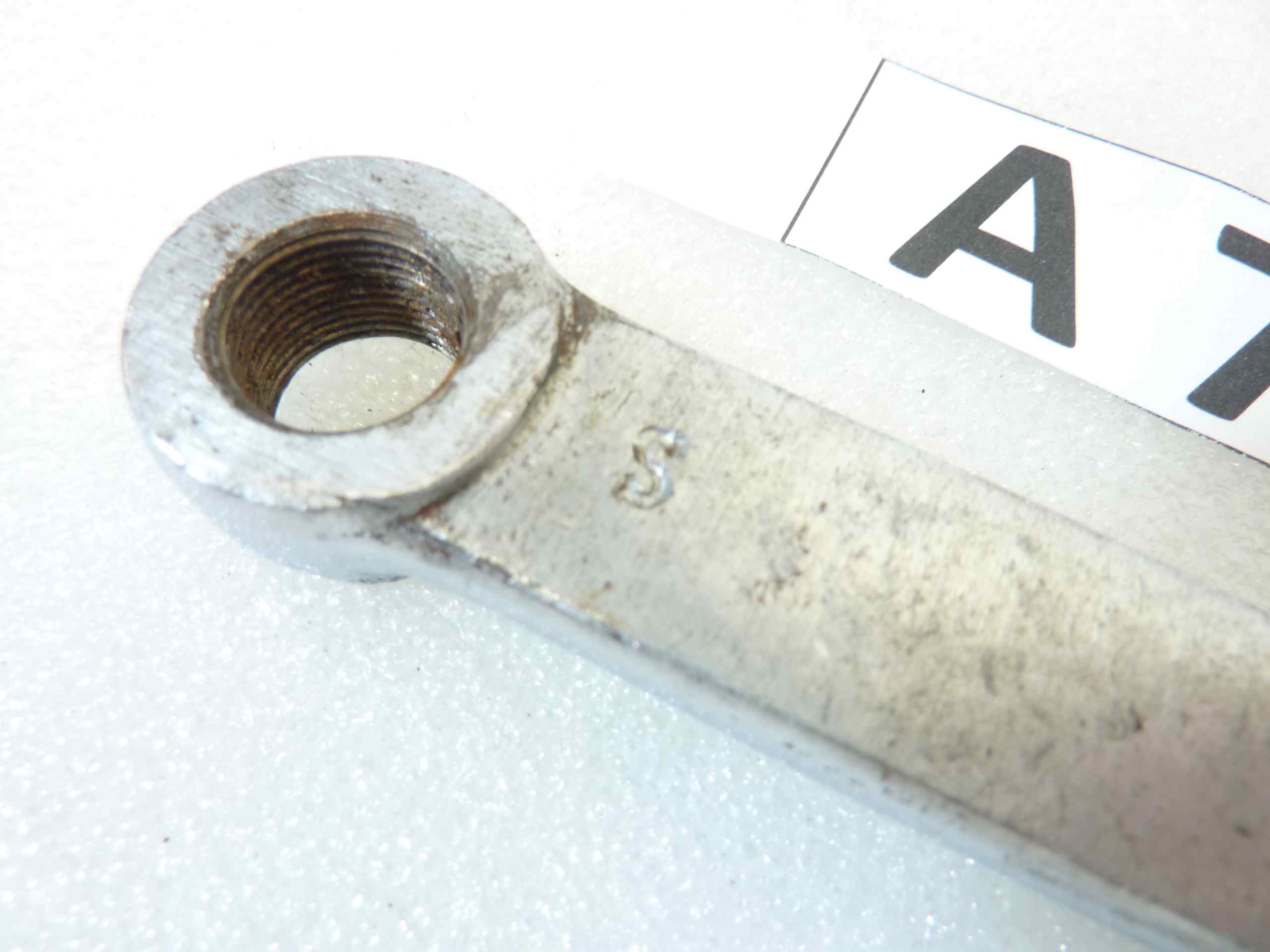 Biscottino superiore moto epoca cromato filettato sinistro interasse 110 mm diam fori 13,2 14 nuovo fondo di magazzino - immagine 6