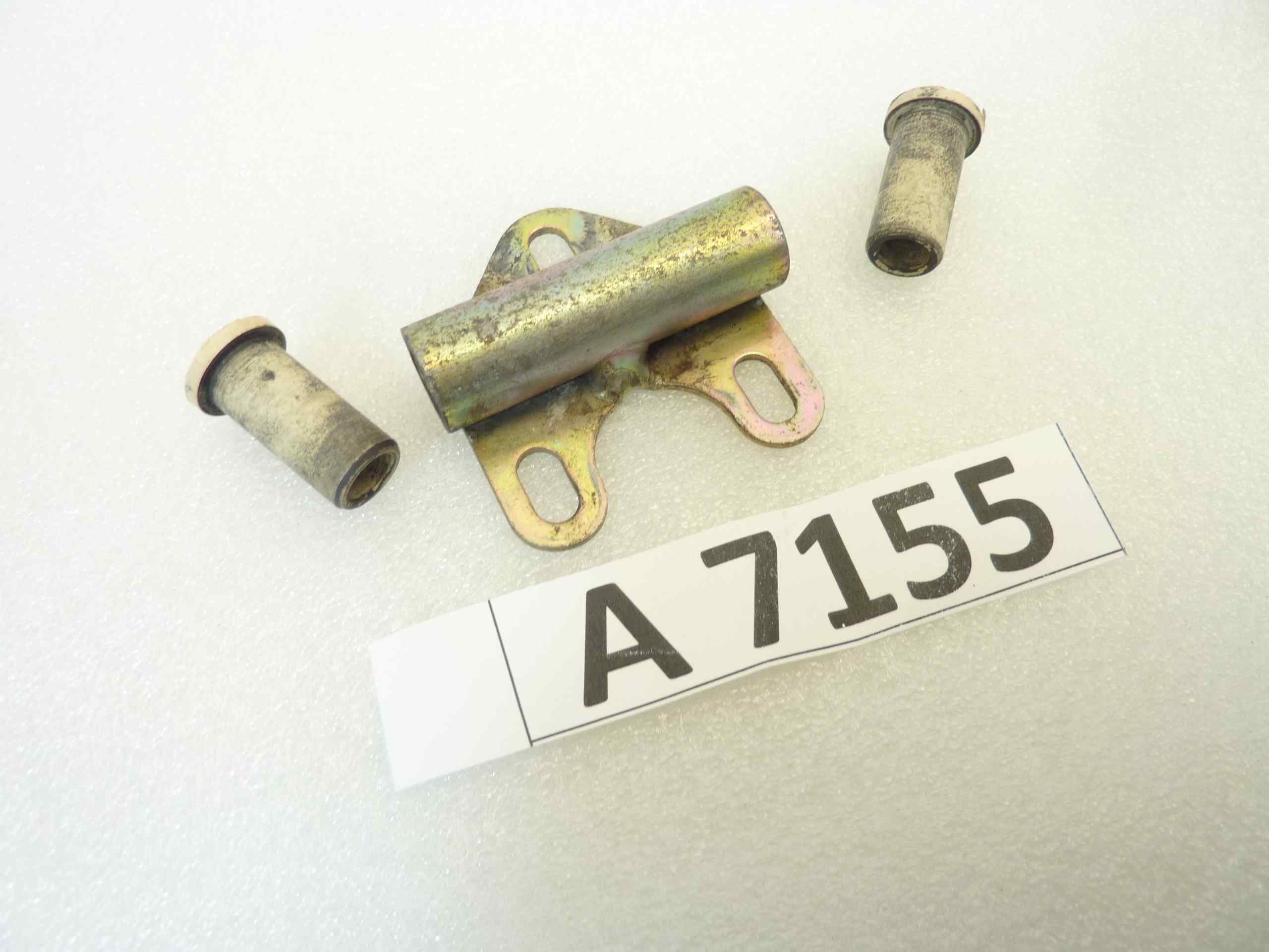 staffa attacco serbatoio benzina Ducati Monster 600 1999 - immagine 2