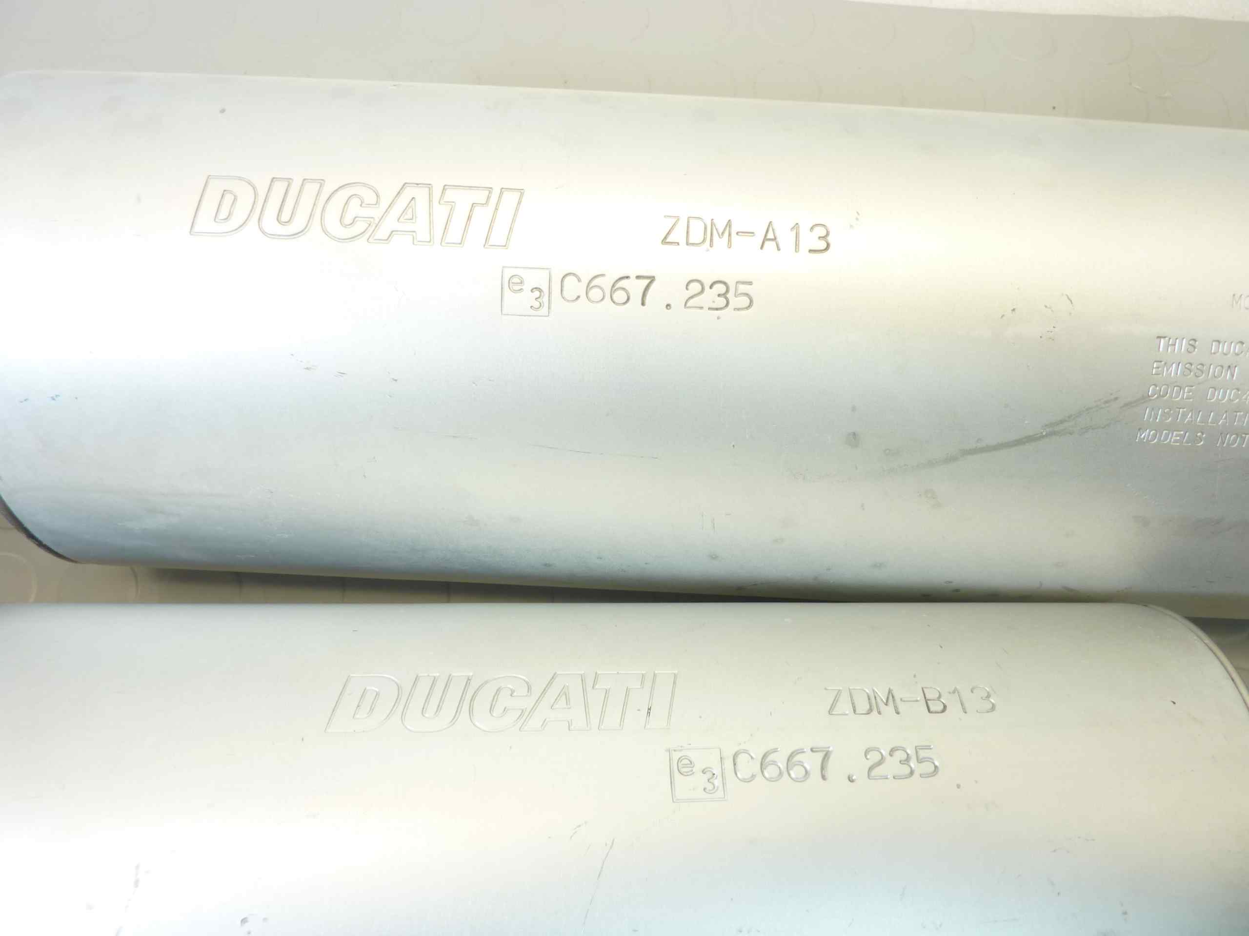 Marmitte terminali Ducati Monster 600 1999 ZDM A13B13 C667235 Remus 57410352B 19 57310352B 19 - immagine 19