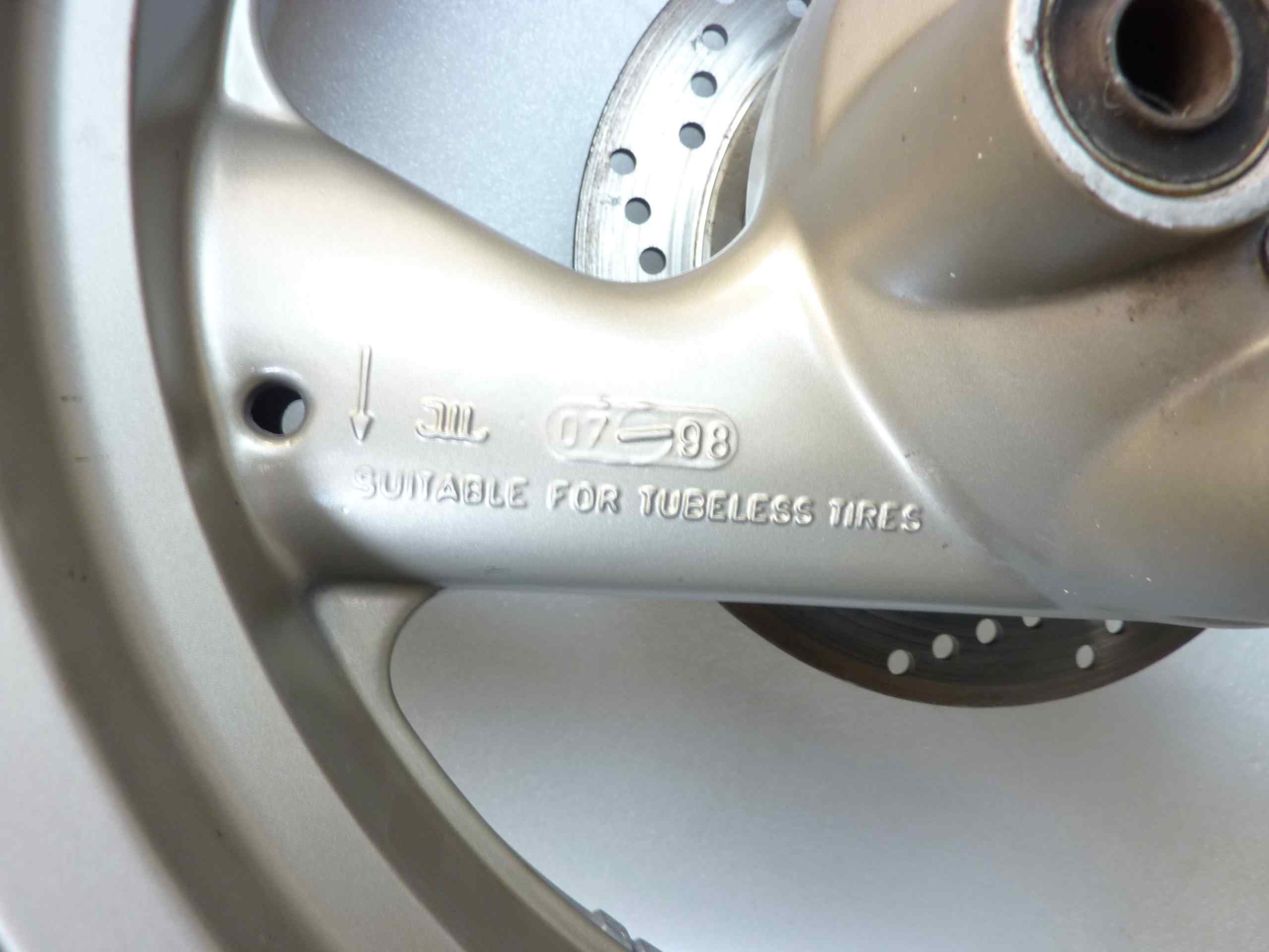 Ruota posteriore Ducati SS Monster 600 900 17xMT 4,50 Brembo 30517600 Oro con disco spessore 3,8 mm - immagine 7