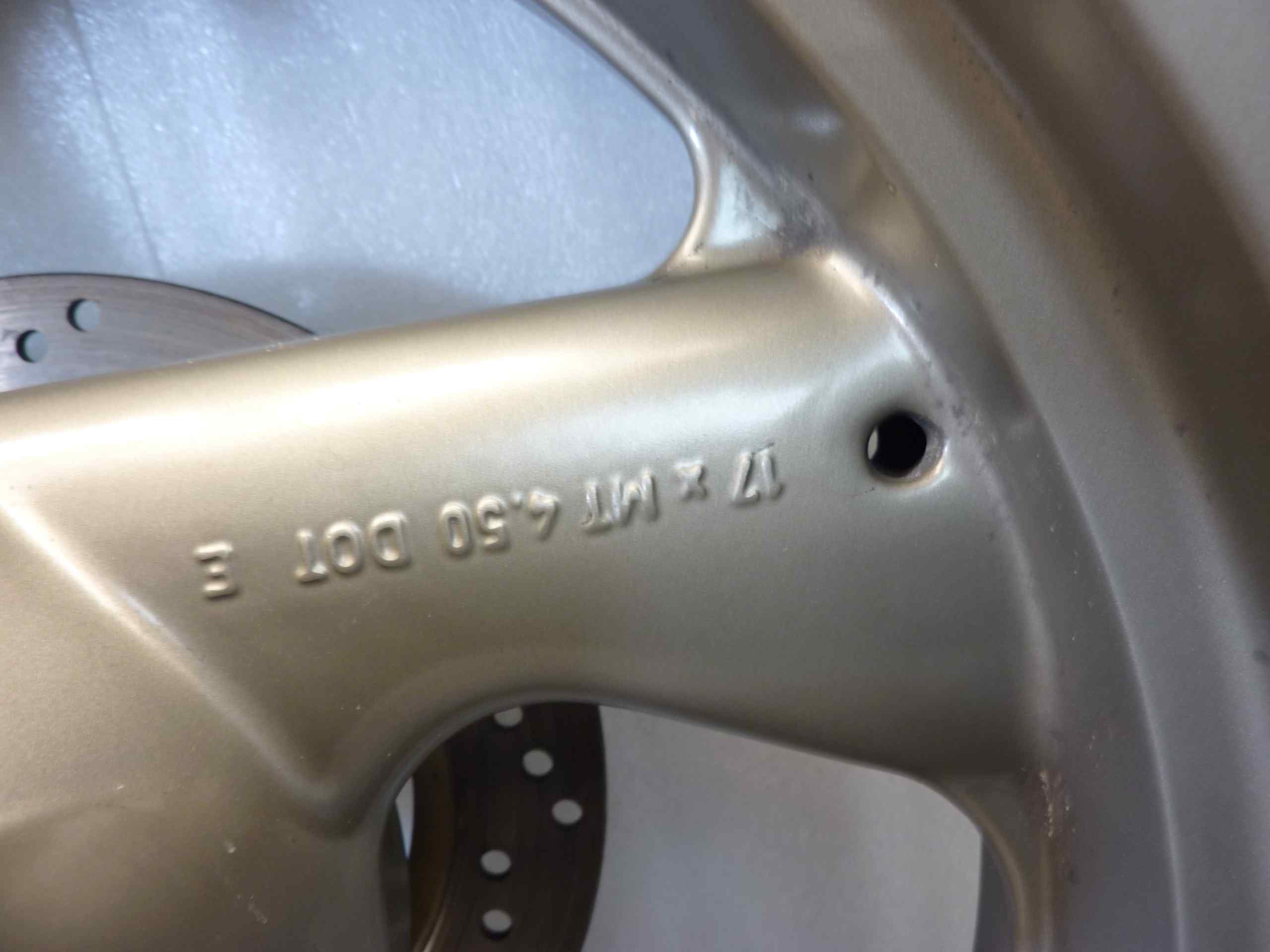 Ruota posteriore Ducati SS Monster 600 900 17xMT 4,50 Brembo 30517600 Oro con disco spessore 3,8 mm - immagine 8