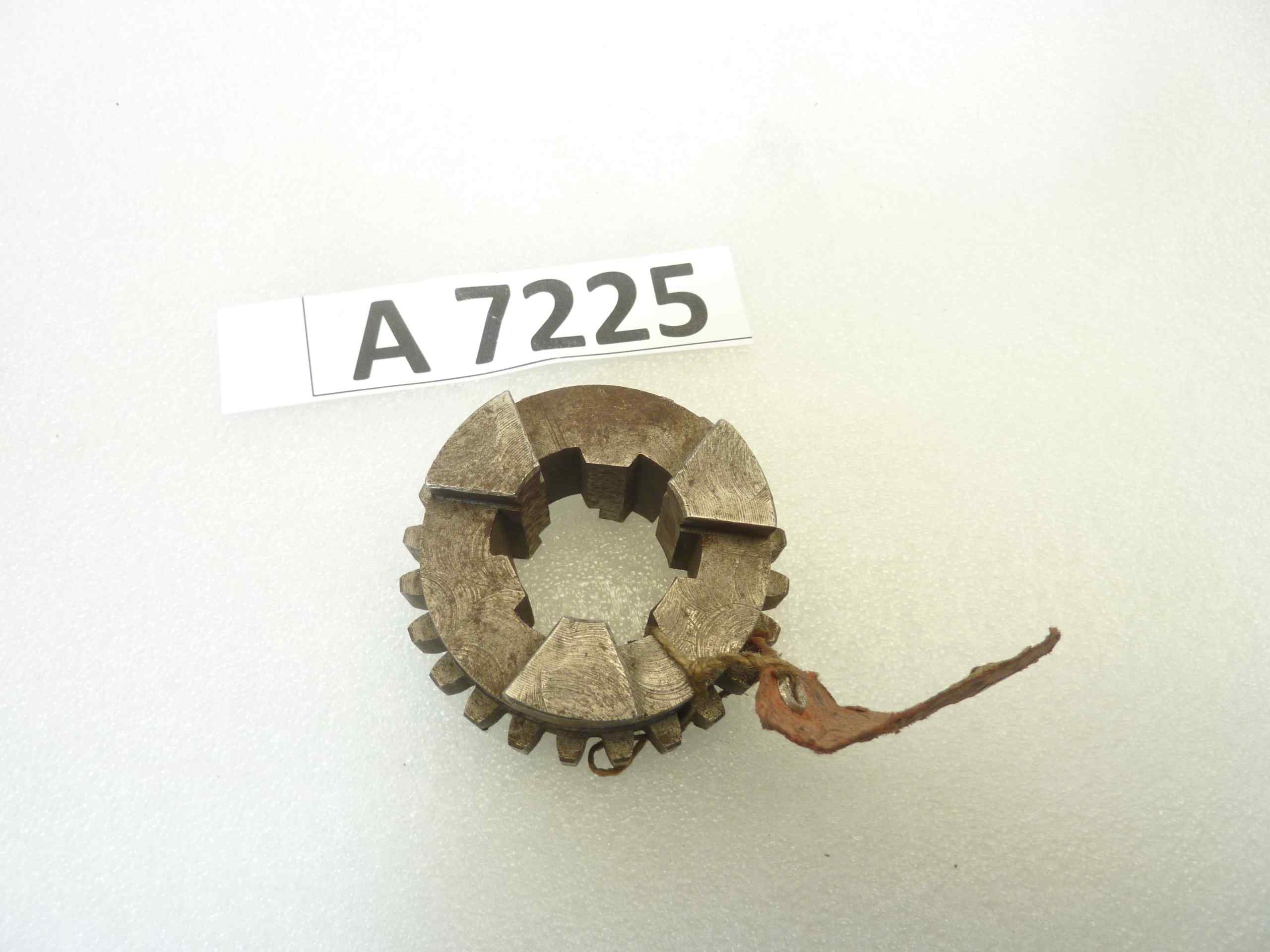 Ingranaggio scorrevole Guzzi Ercole IV V velocita' cod 25202 bis