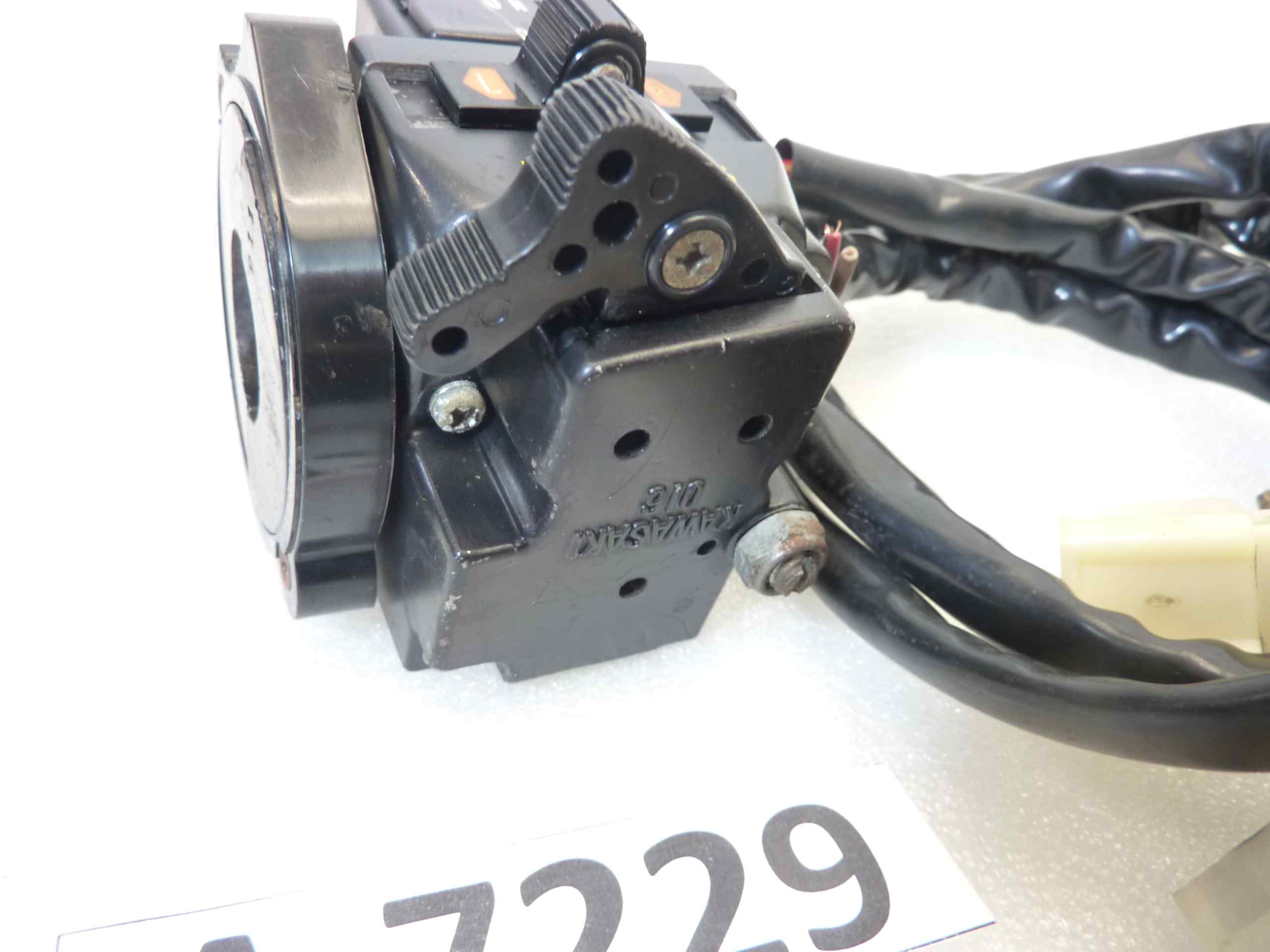 Comando manubrio devio luci Kawasaki KZ 1300 1980 - immagine 3