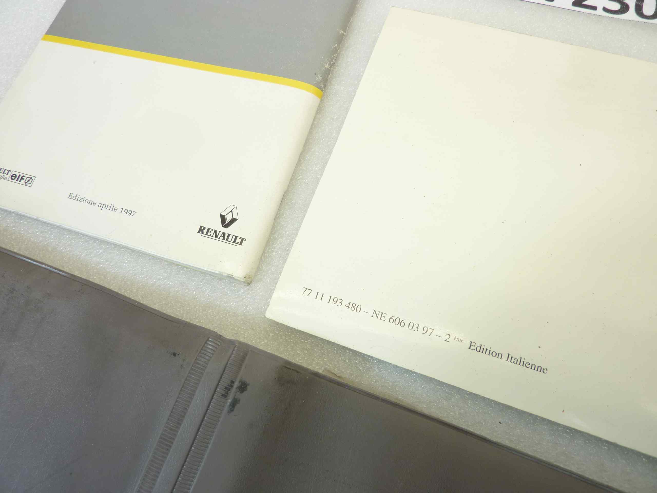 Libretto istruzioni manuale Renault Twingo 77 11 193 480 - NE 606 03 97 2° ed. Italienne piu' libretto centri assistenza e busta porta documenti - immagine 4