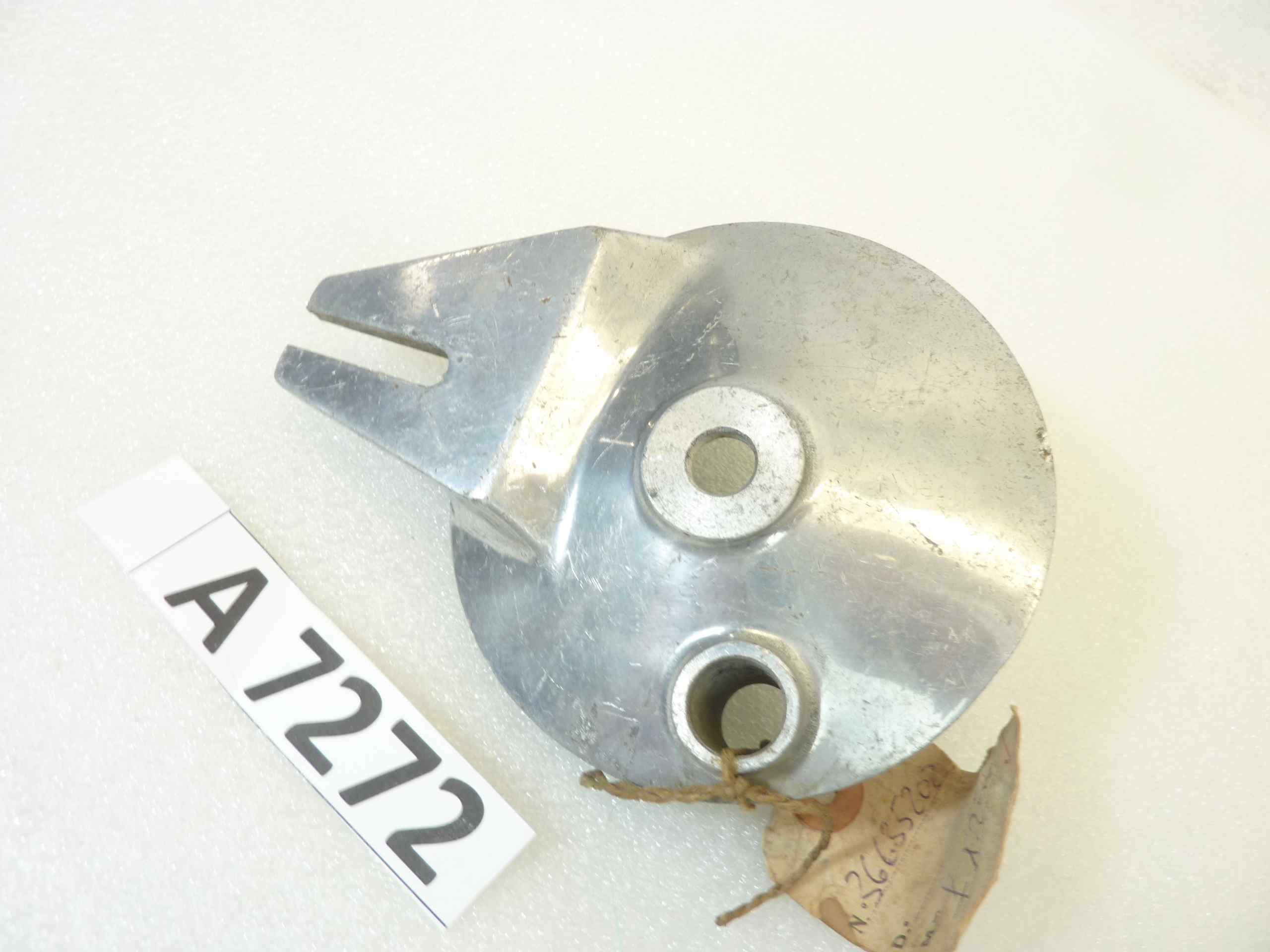 Piatto portaceppi Guzzi Cardellino 83 posteriore porta ganasce mozzo freno cod 36635202 36983 nuovo fondo di magazzino - immagine 2
