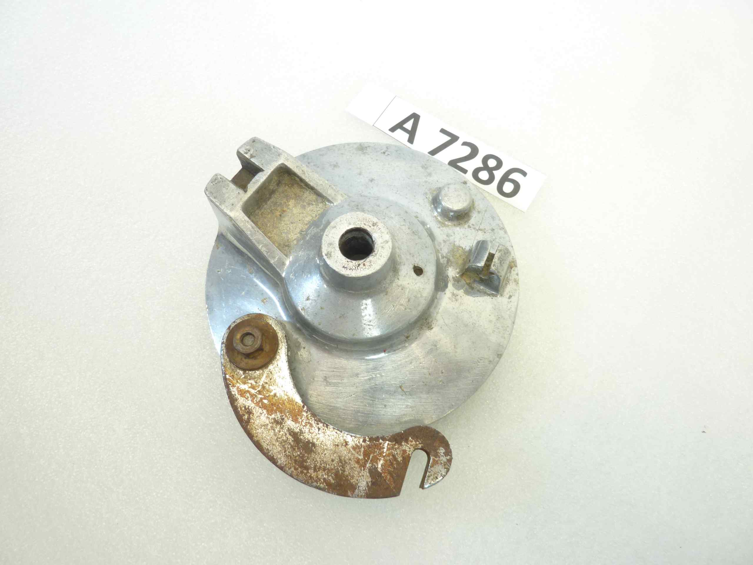 Piatto portaceppi Guzzi Zigolo 110 Turismo porta ganasce mozzo freno cod 24620225