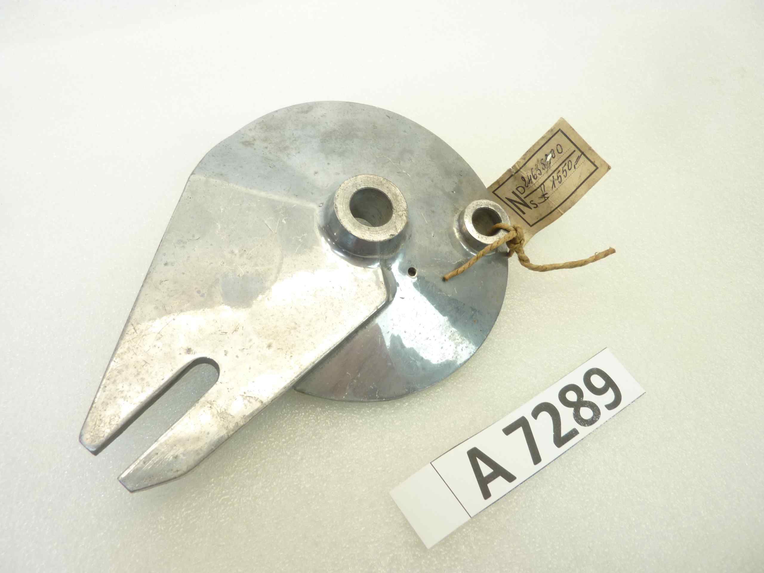 Piatto portaceppi Guzzi Zigolo 98 II serie porta ganasce mozzo freno cod 24635200 24744 nuovo fondo di magazzino - immagine 2