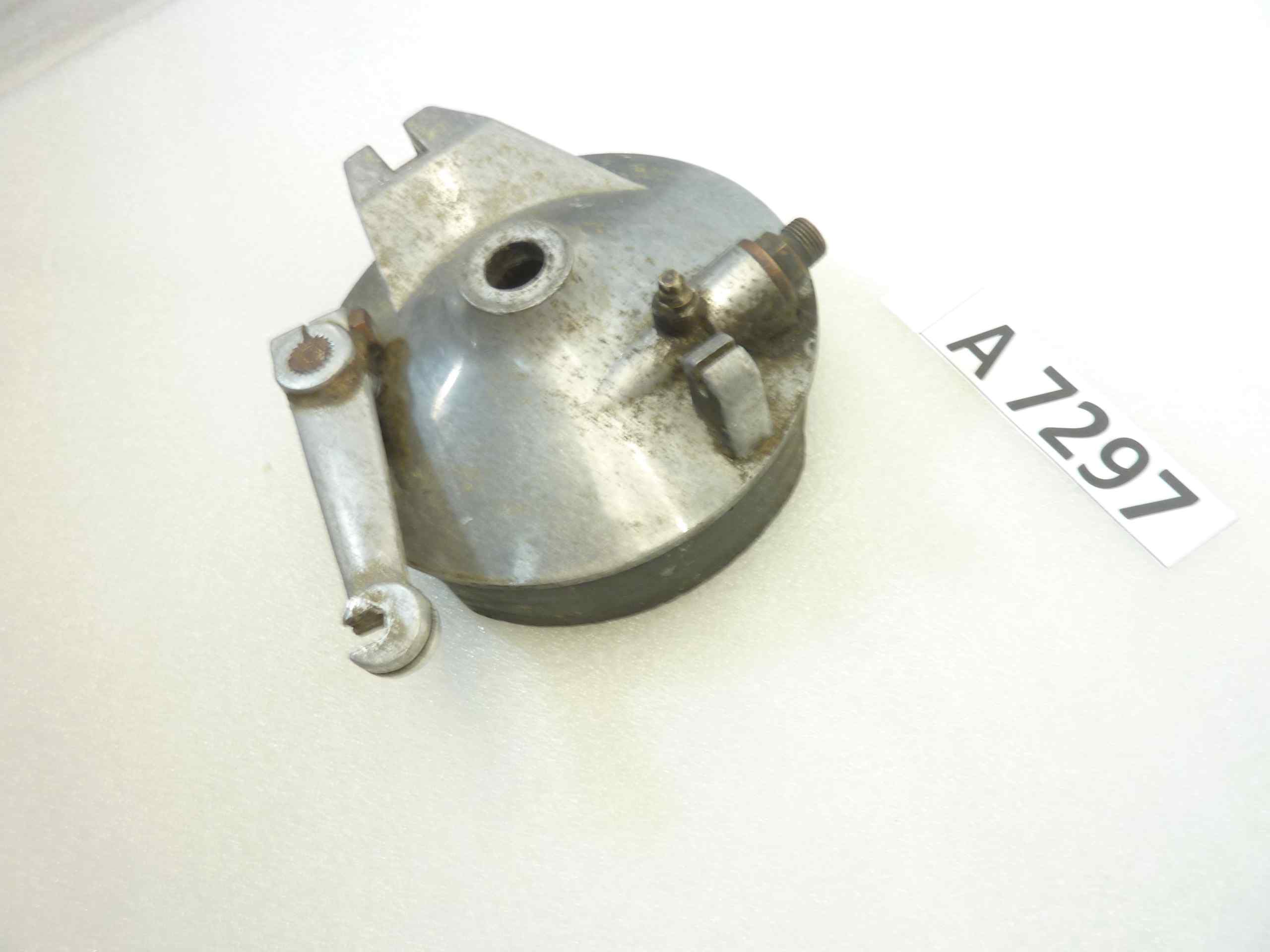 Piatto portaceppi Guzzi Zigolo anteriore porta ganasce mozzo freno 55605 55620200 - immagine 4