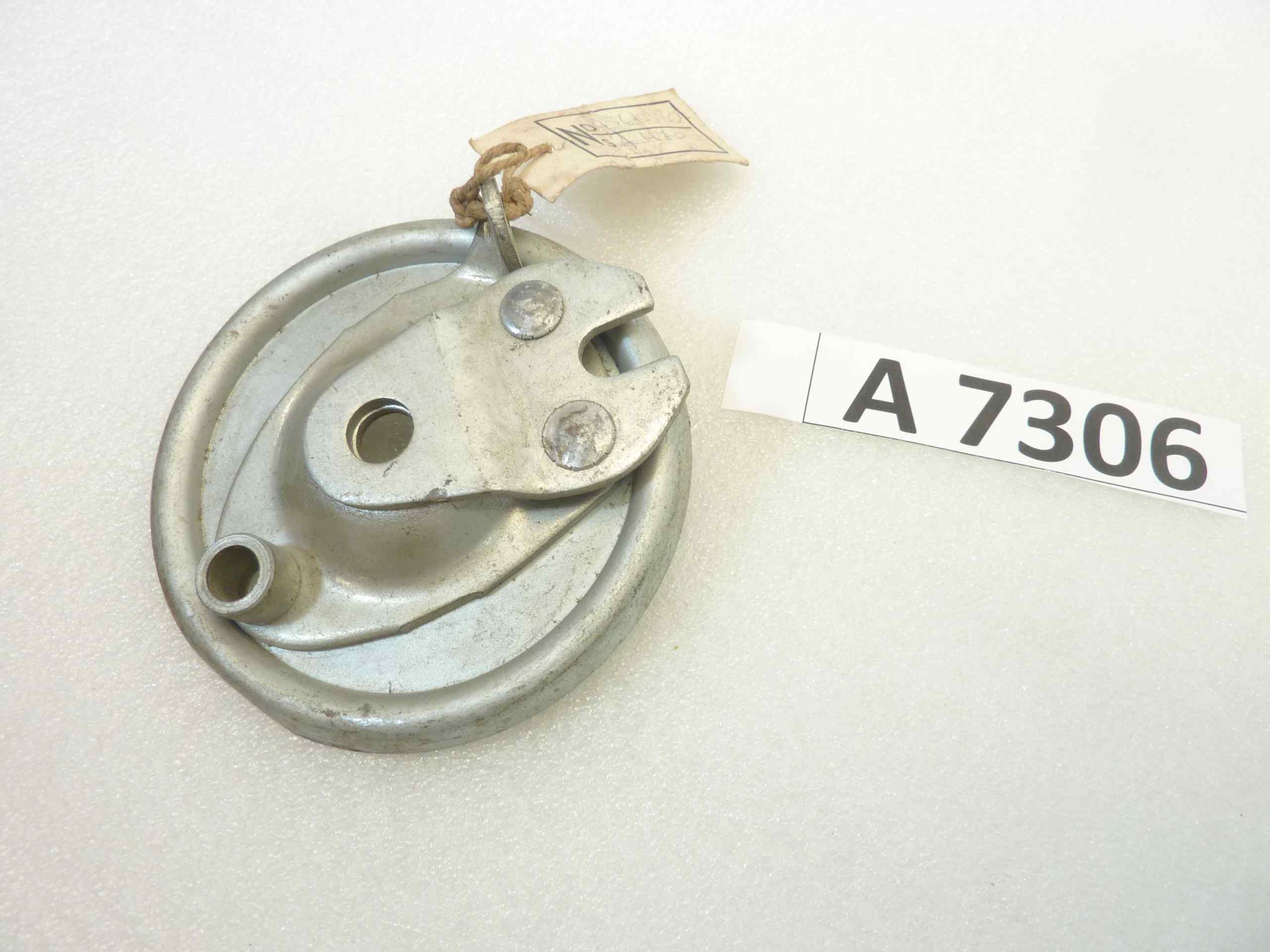 Piatto portaceppi Guzzi Dingo 49 anteriore porta ganasce mozzo freno cod 45610380 nuovo fondo di magazzino - immagine 4