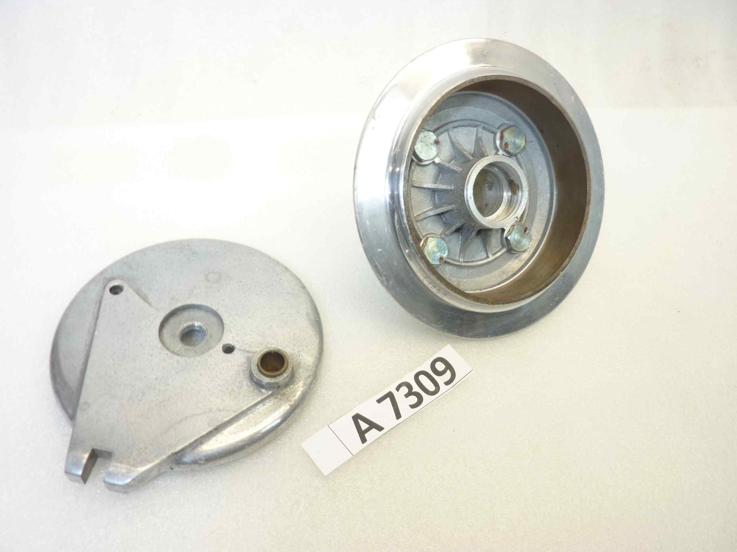 Mozzo anteriore Guzzi Galletto 192 tamburo freno cod 38551 38566 nuovo fondo di magazzino - immagine 3