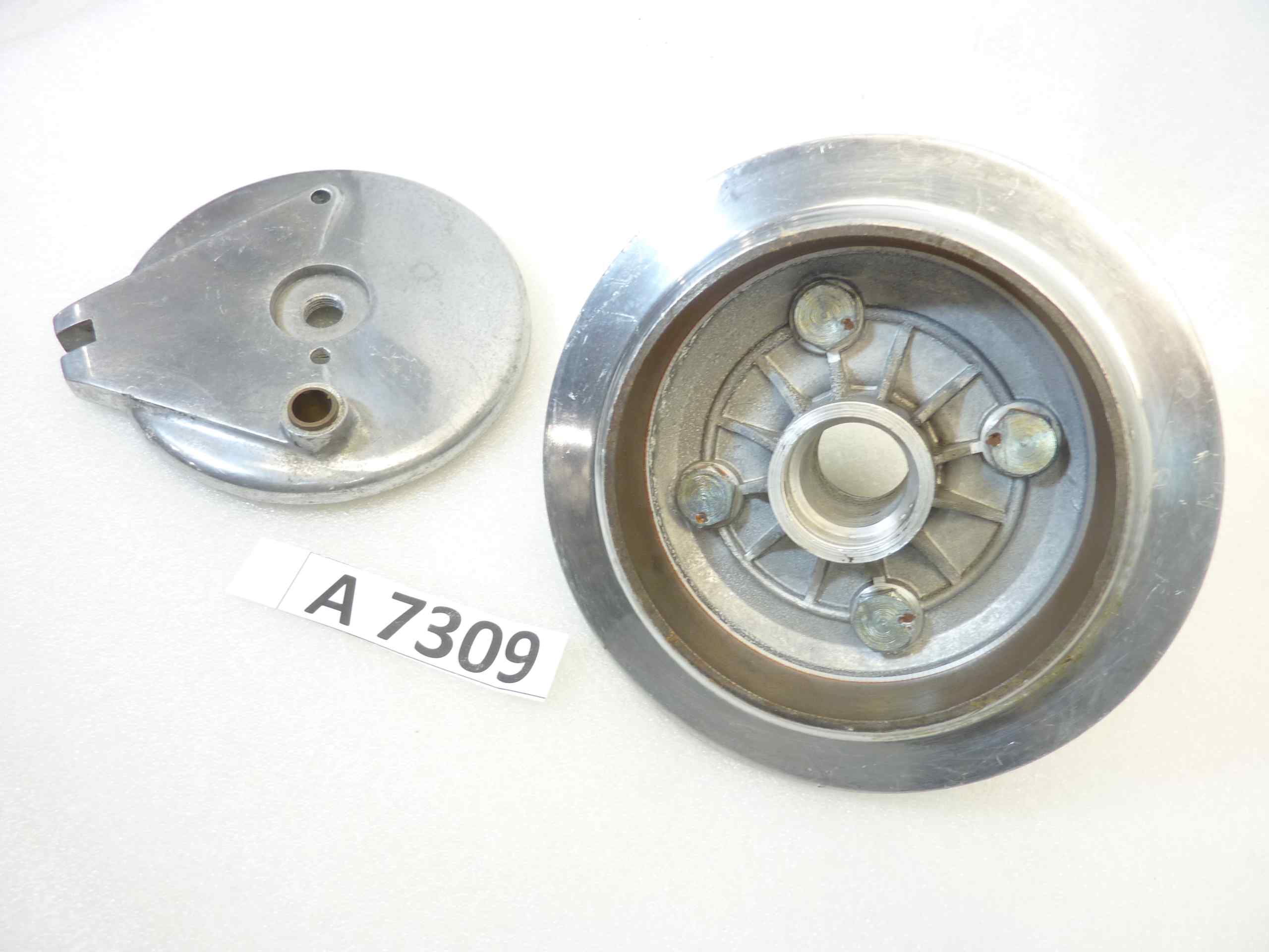 Mozzo anteriore Guzzi Galletto 192 tamburo freno cod 38551 38566 nuovo fondo di magazzino - immagine 4