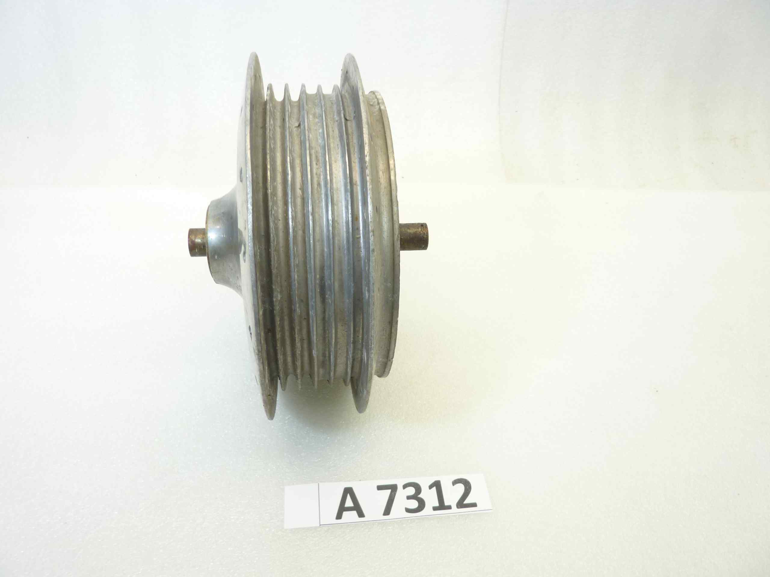 Mozzo anteriore Guzzi Stornello 125 tamburo freno - immagine 4