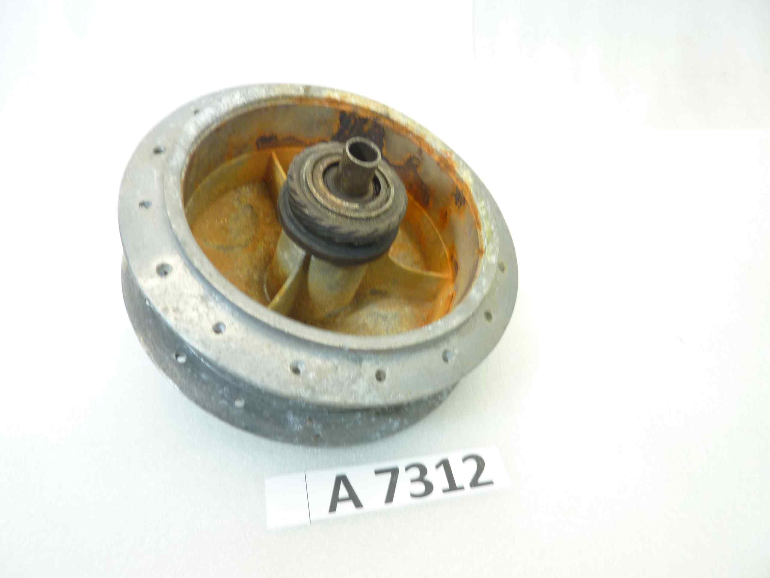 Mozzo anteriore Guzzi Stornello 125 tamburo freno - immagine 5