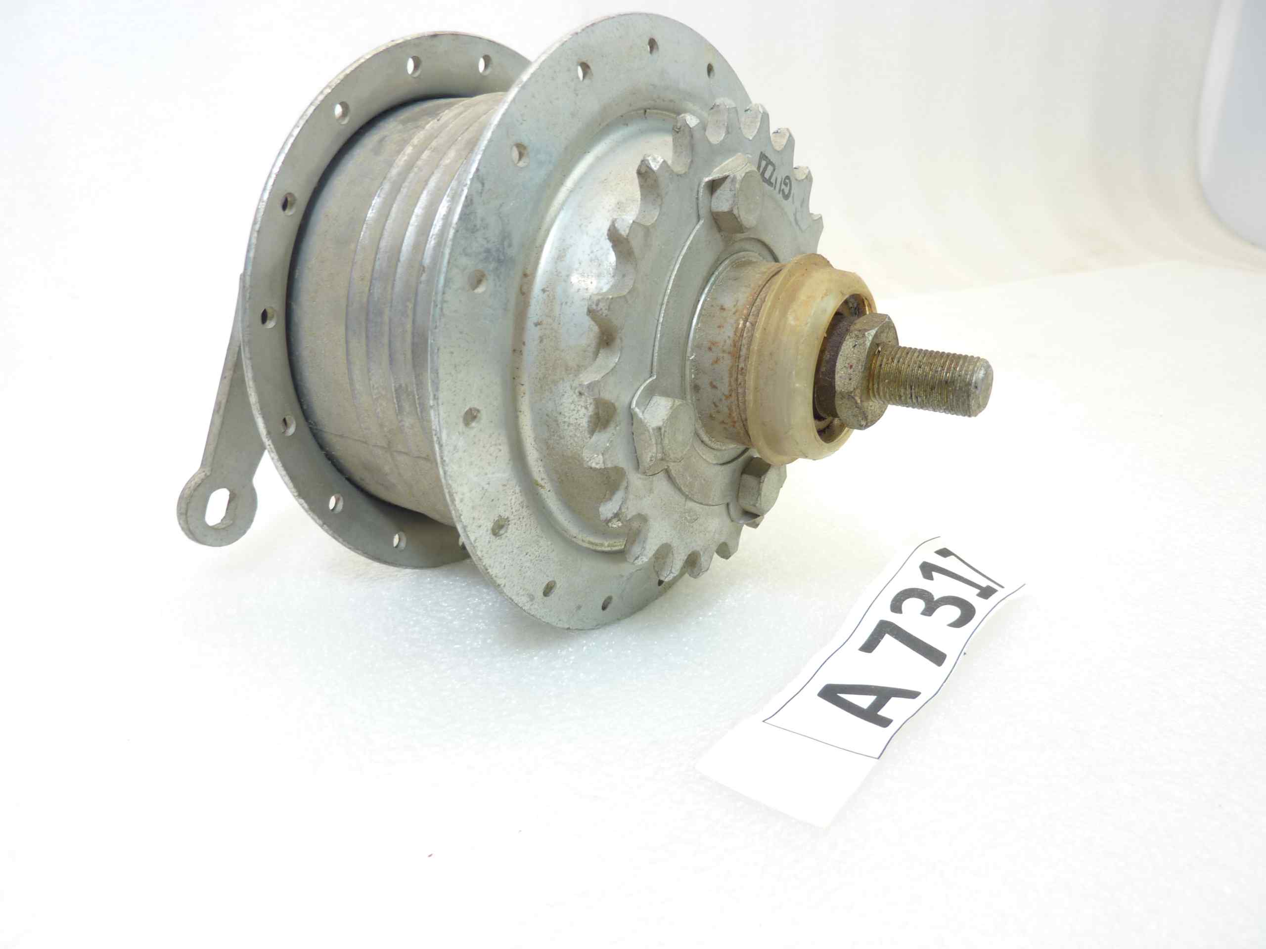 Mozzo posteriore Guzzi Trotter completo con corona tamburo freno cod 45632100 nuovo fondo di magazzino - immagine 7