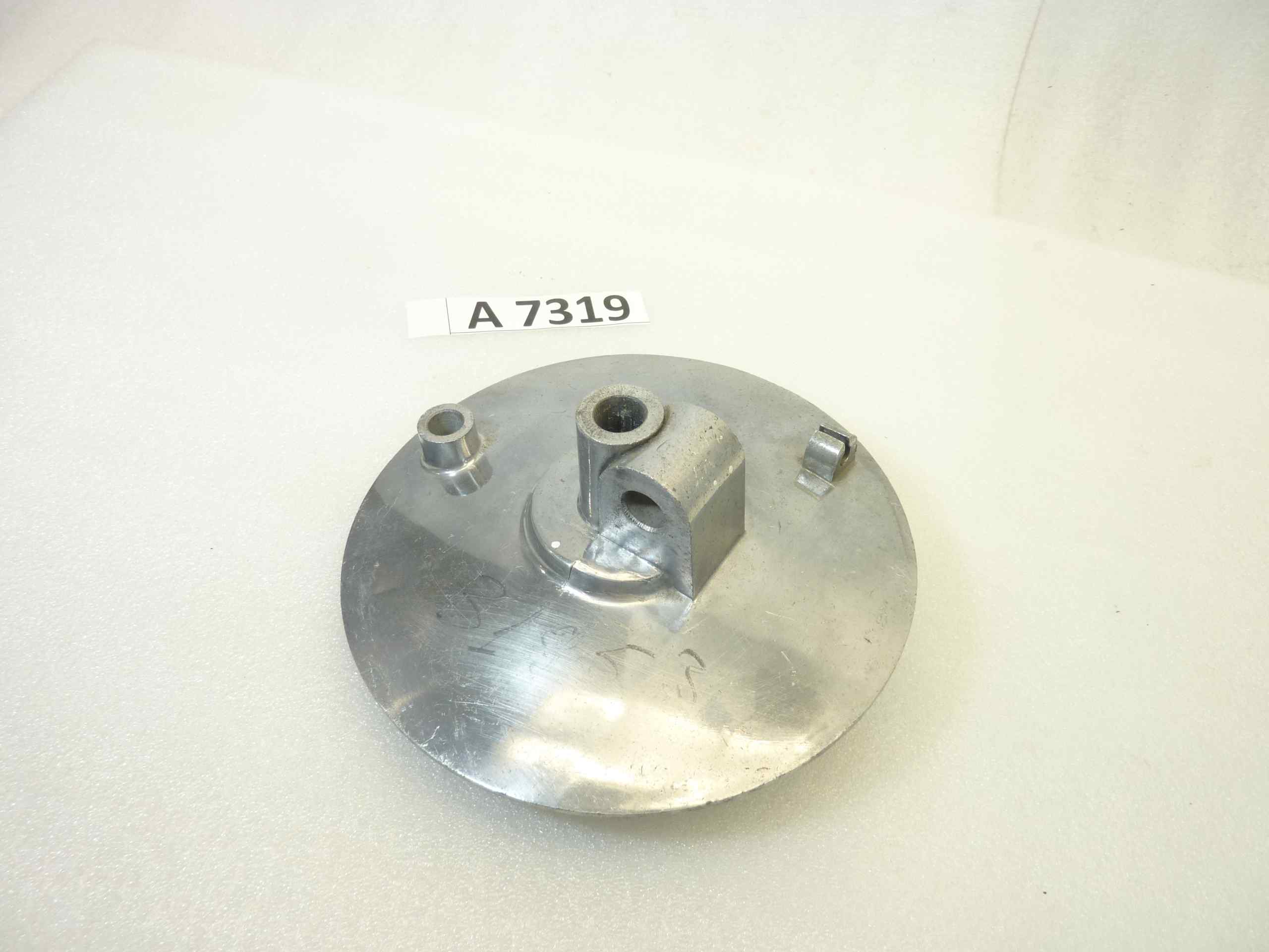 Piatto portaceppi Guzzi Lodola Sport anteriore porta ganasce mozzo freno cod 31953 nuovo fondo di magazzino - immagine 2