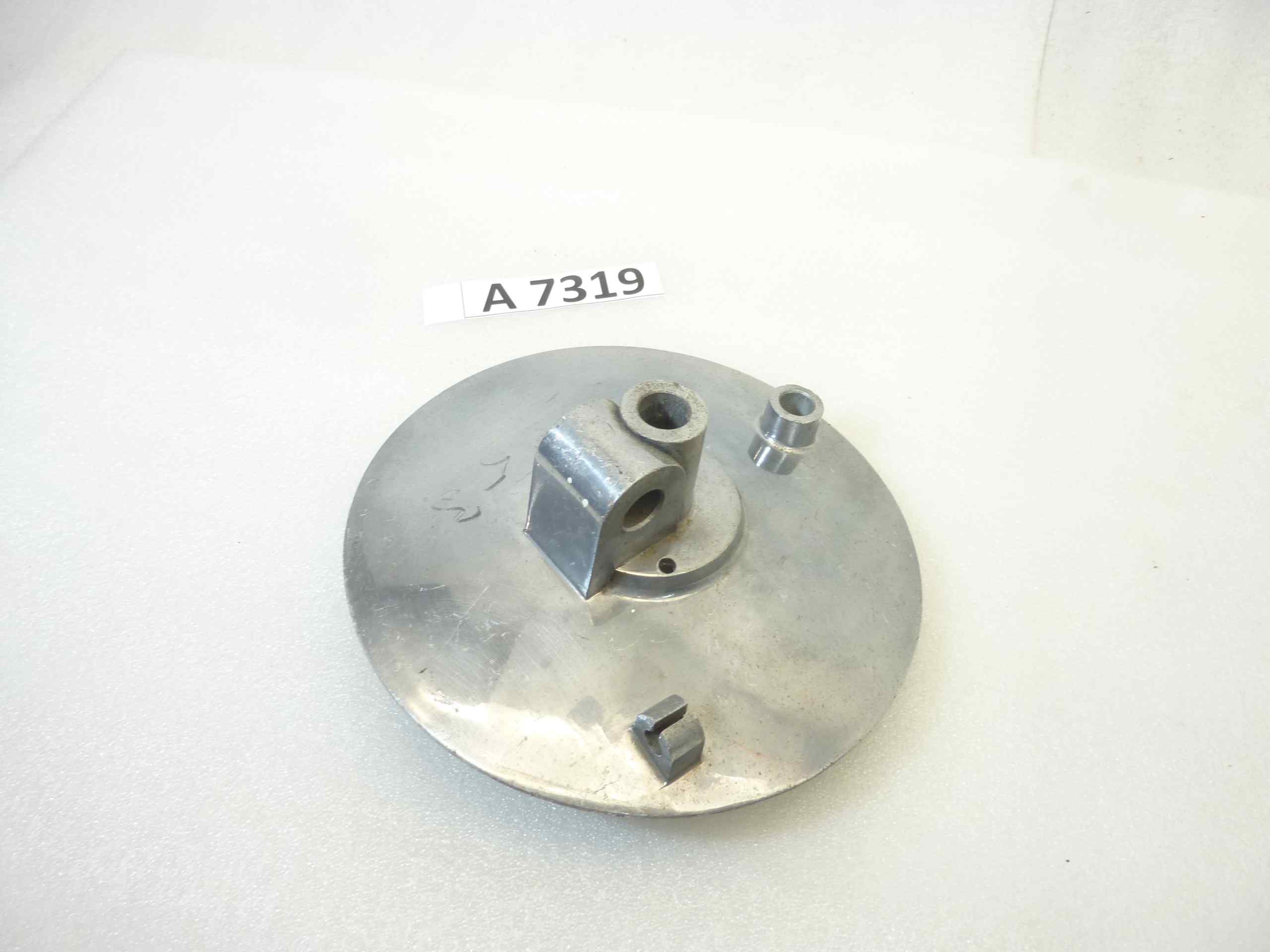 Piatto portaceppi Guzzi Lodola Sport anteriore porta ganasce mozzo freno cod 31953 nuovo fondo di magazzino - immagine 3