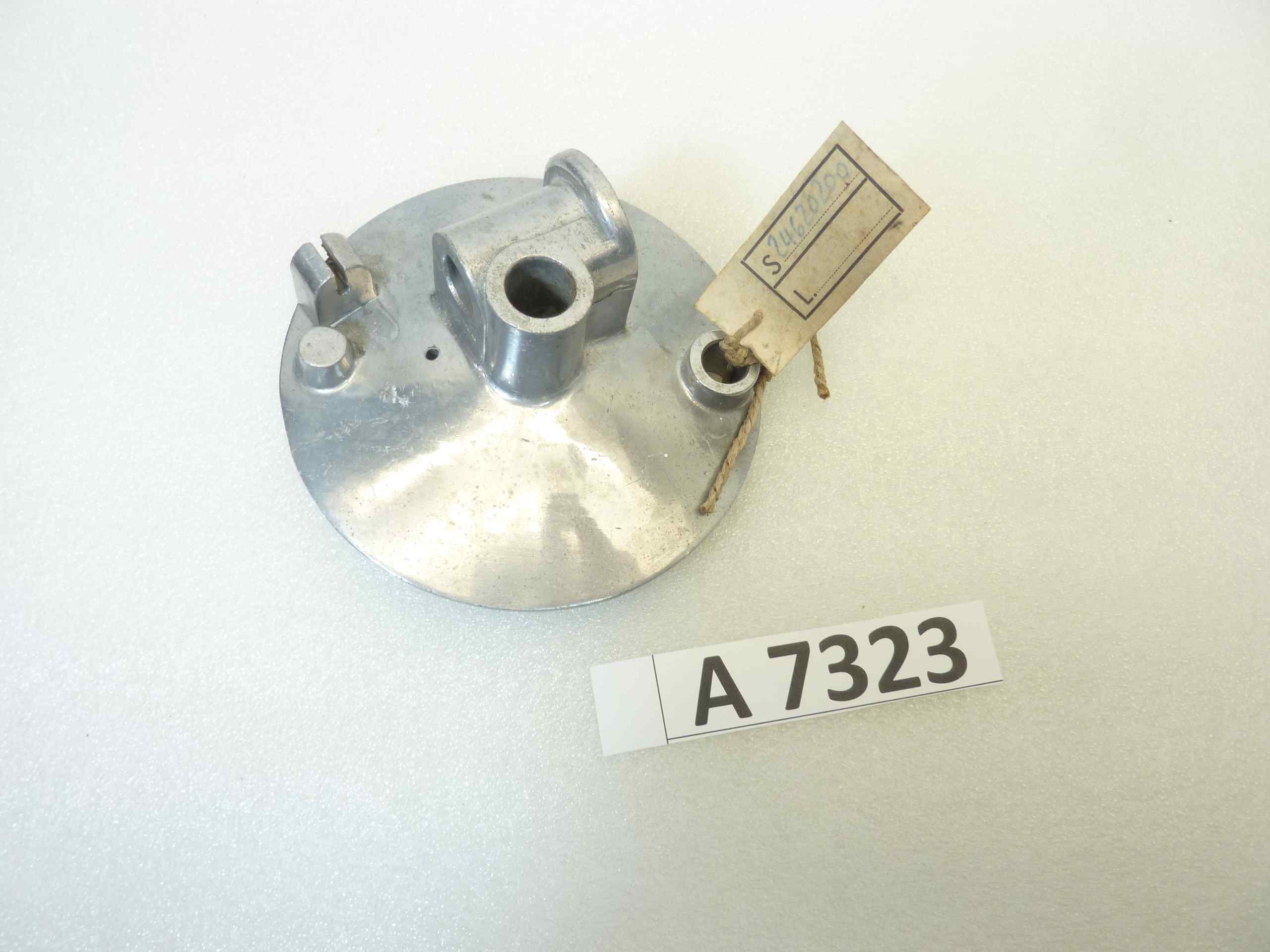 Piatto portaceppi Guzzi Zigolo 98 110 2T anteriore porta ganasce mozzo freno cod 24620200 20302 nuovo fondo di magazzino