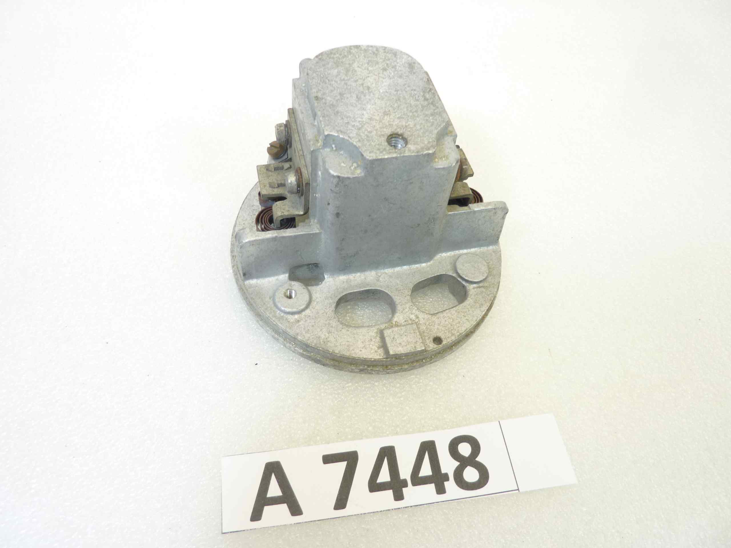 Coperchio dinamo Lancia Aprilia 1350 6V con spazzole Bosch RG90/6 diam 98 mm nuovo fondo di magazzino