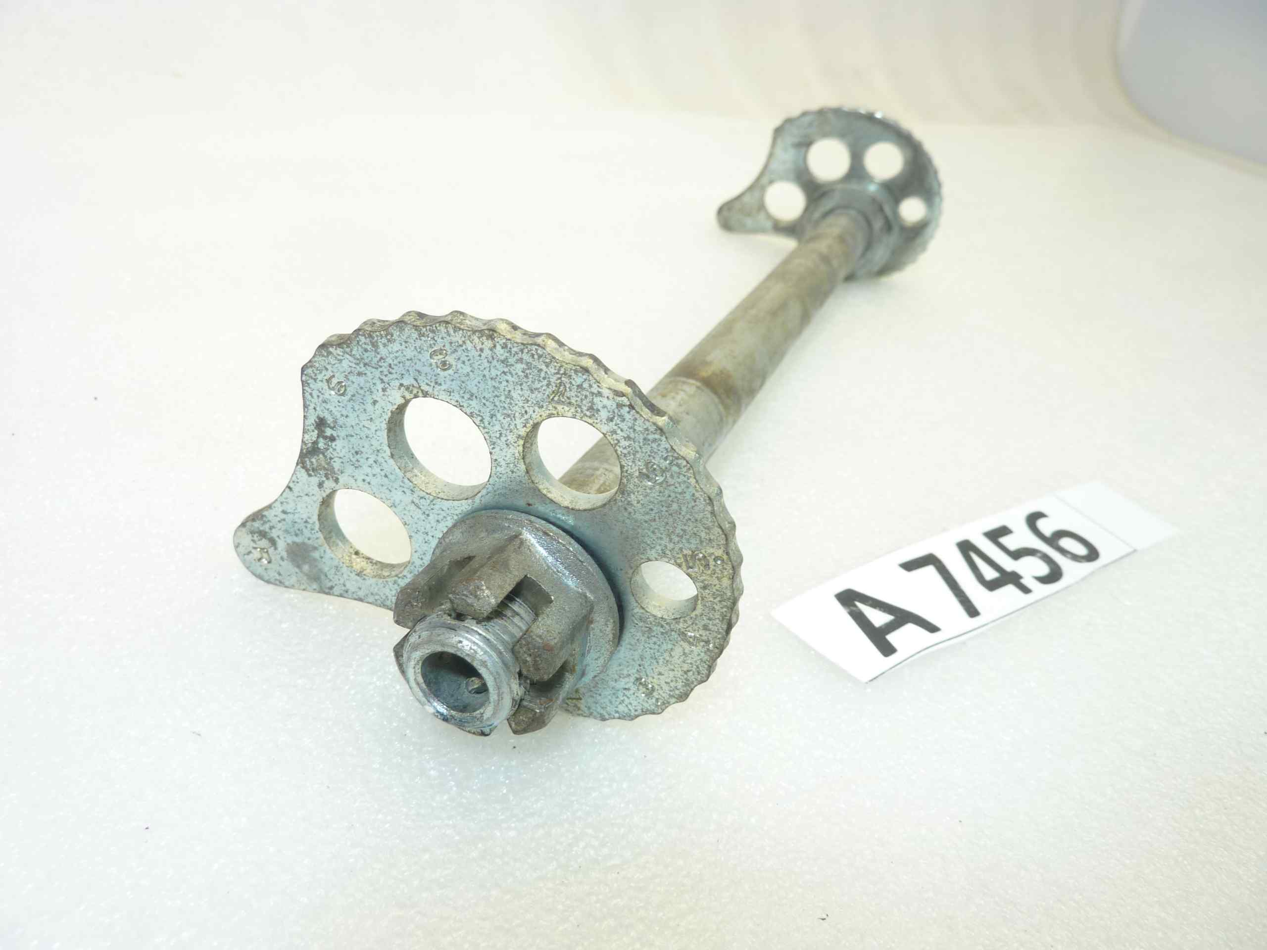 Perno ruota post Yamaha XT 550 5Y3 1982 - immagine 2