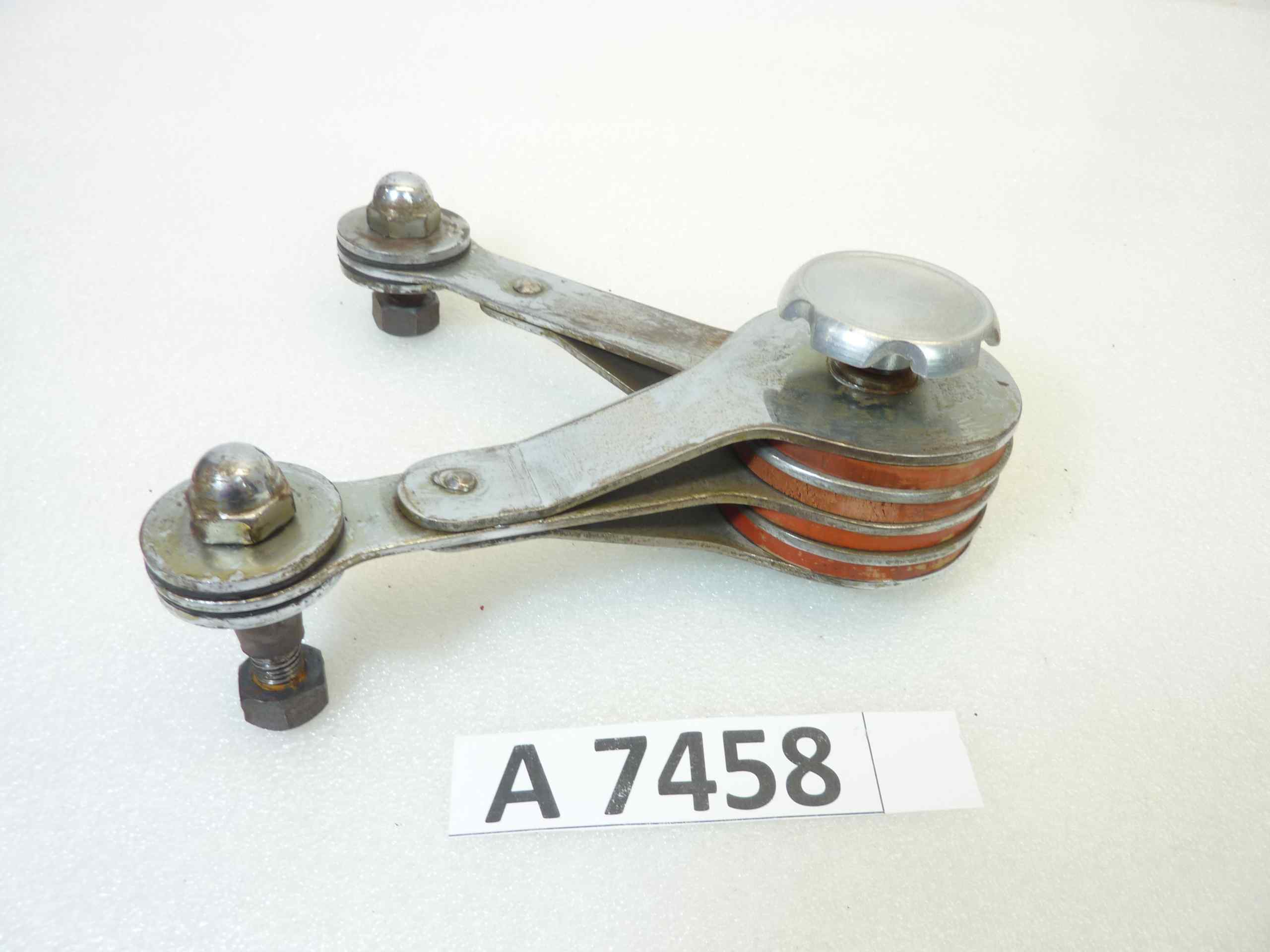 Compasso posteriore moto epoca lungh tot 181 mm interasse fori 134 mm