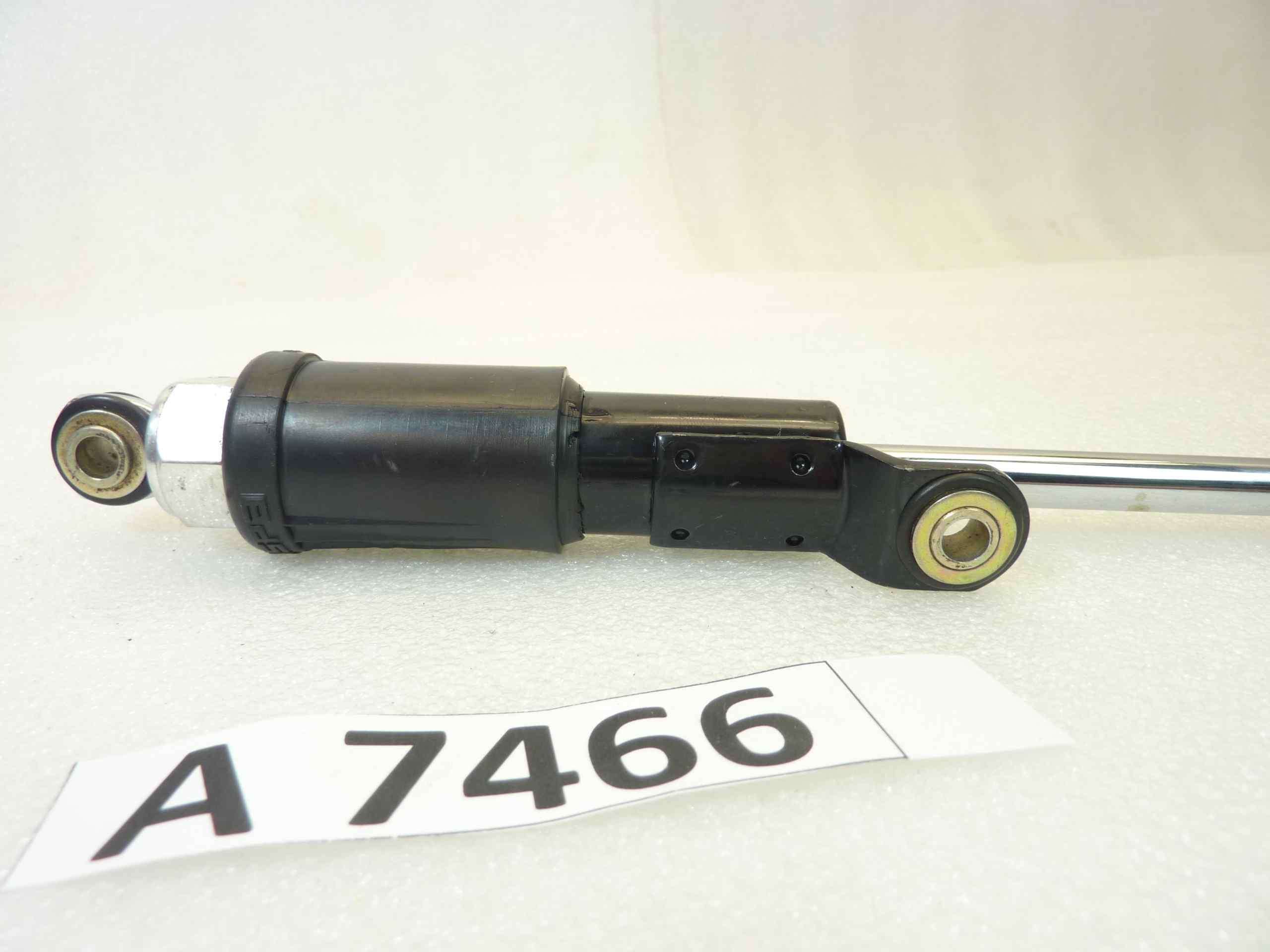 Ammortizzatore sterzo regolabile Guzzi 1100 California Edizione 1994-19971100 California EV Edizione 1997-20021100 California Special Edizione 1999-20001100 Jackal Edizione 1999-20011100 California Sport Edizione 2001-20021100 Stone Edizione 2001-20051100 California EV P.I. Edizione 2002-20021100 California Stone-Metal Edizione 2002-20031100 California Special Sport-Aluminium Edizione 2002-20031100 California Aluminium-Titanium Edizione 2003-2004 1100 California EV Touring Edizione 2003-20051100 California Classic-Touring Edizione 2006-20081100 California Vintage Edizione 2006-20121100 California Aquila Nera Edizione 2009-20111000 SP Edizione 1979-19831000 SP 2 Edizione 1984-19871000 Le Mans Edizione 1984-19931000 California 3 Edizione 1987-19 931000 GT Edizione 1987-19911000 SP 3 Edizione 1989-19941000 S Edizione 1989-19941000 Strada Edizione 1993-1994850 Le Mans 2 Edizione 1978 - 1980850 Le Mans 3 Edizione 1981-1984850 T 5 Civile Edizione 1984-1987850 T 5 Polizia Edizione 1985-2001650 V65 Custom Edizione 1983-1986650 V65 Florida Edizione 1986-1990650 V65 Polizia-PA Nuovo Tipo Edizione 1988-1995500 V50 Custom Edizione 1982-1986350 V35 Custom Edizione 1982-1986350 V35 Florida Edizione 1986-1990 - immagine 5