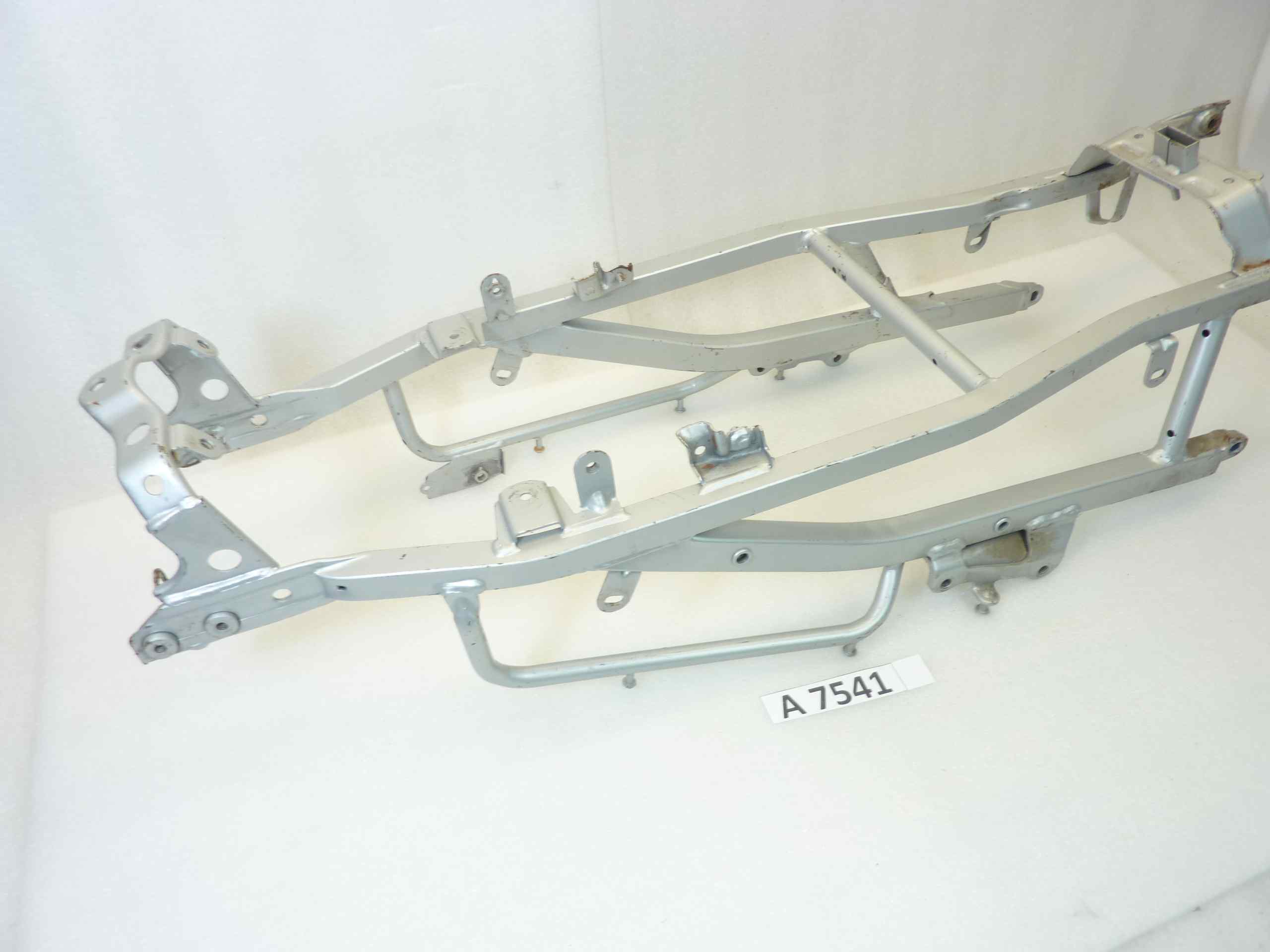Telaietto posteriore Yamaha FZR 1000 Genesis 1987 - immagine 3