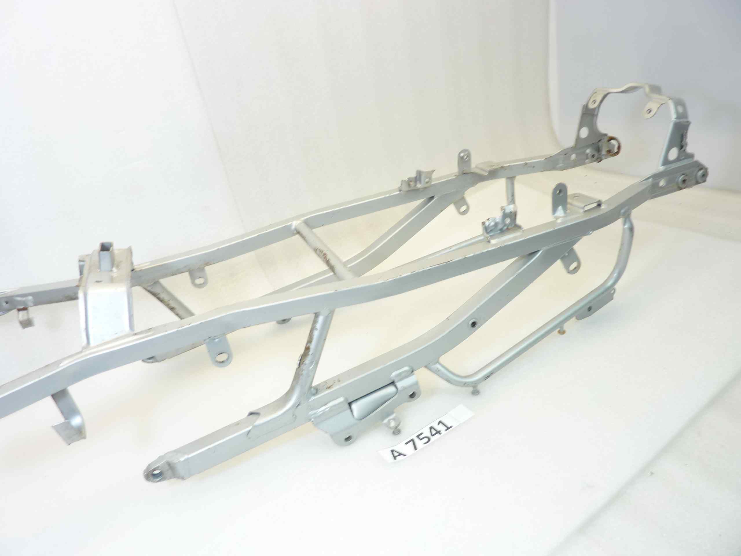 Telaietto posteriore Yamaha FZR 1000 Genesis 1987 - immagine 9