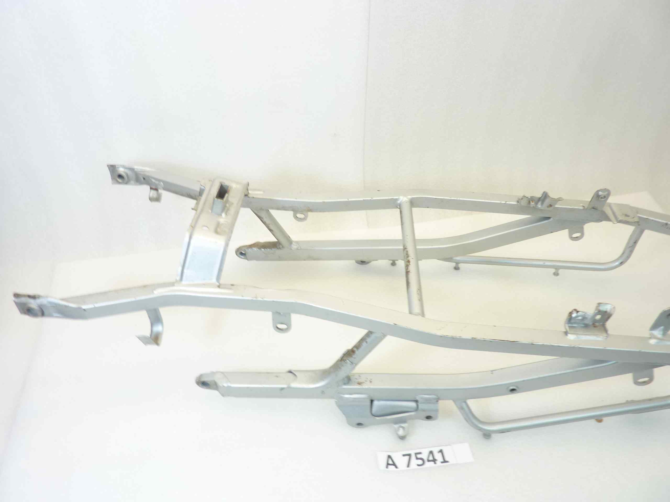 Telaietto posteriore Yamaha FZR 1000 Genesis 1987 - immagine 12
