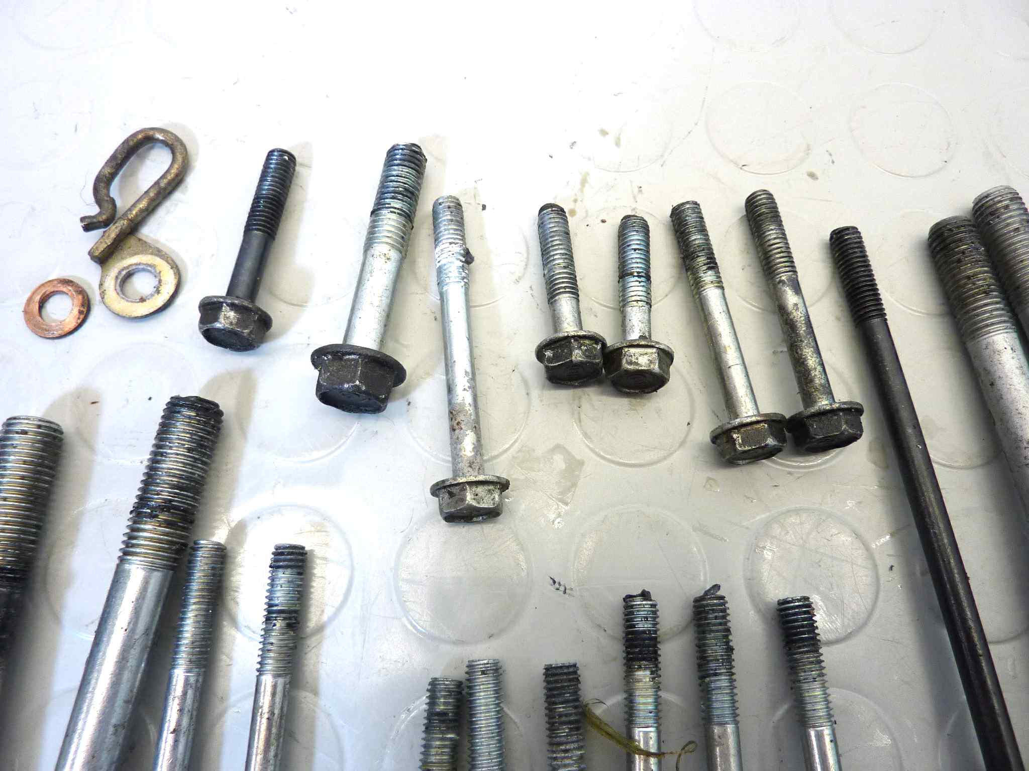 Viti blocco motore Honda VFR 750 RC36 1990-1993 come da foto - immagine 5