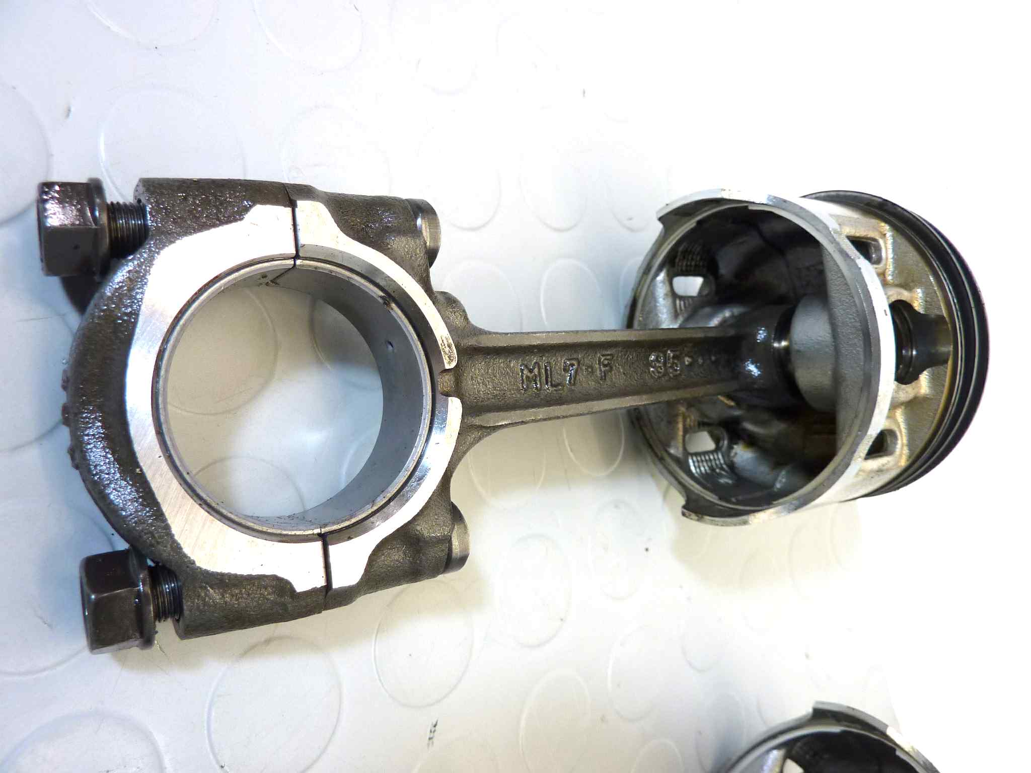 Coppia bielle pistoni Honda VFR 750 RC36 1990-1993 come da foto vedi codici - immagine 2