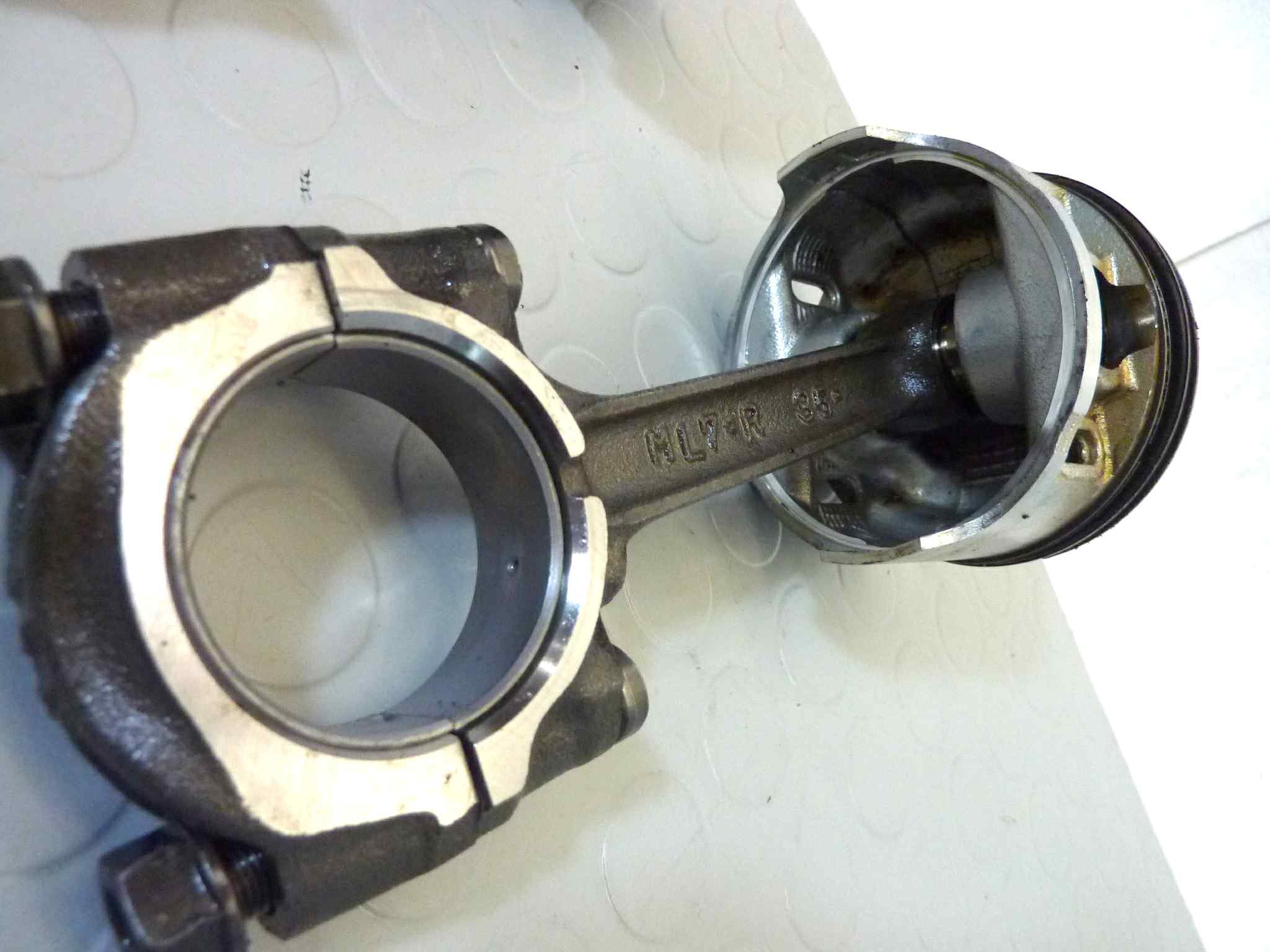 Coppia bielle pistoni Honda VFR 750 RC36 1990-1993 come da foto vedi codici - immagine 3
