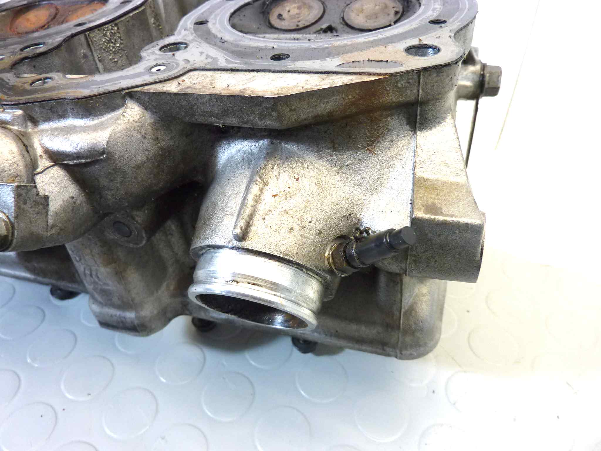 Testa testata anteriore Honda VFR 750 RC36 1990-1993 come da foto non testata - immagine 18