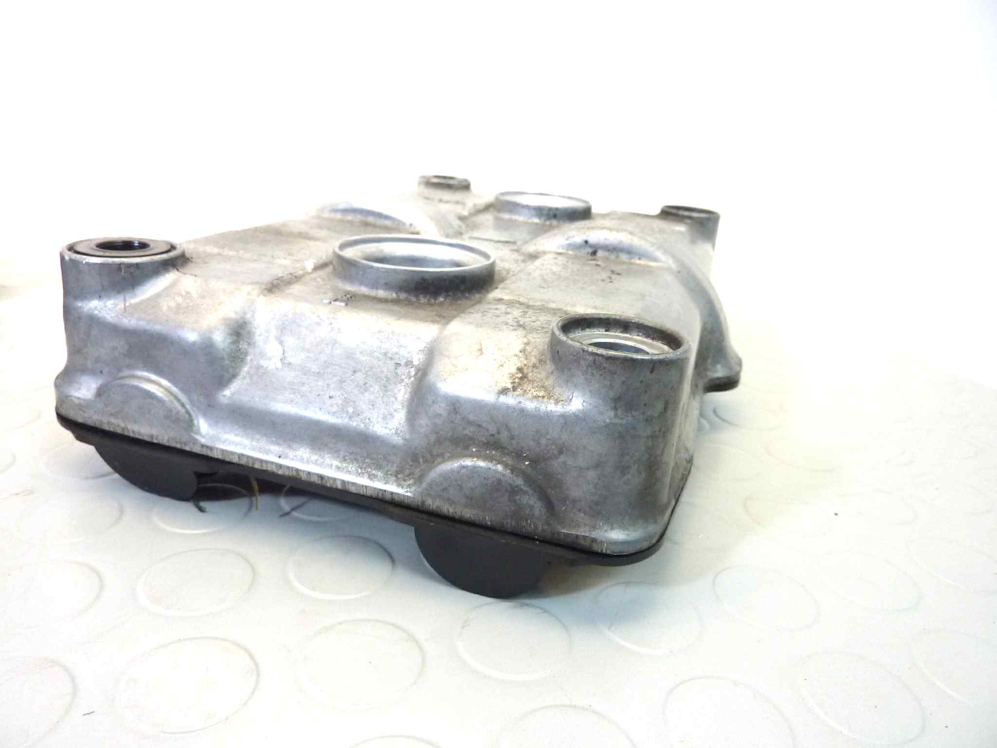 Coperchio valvole anteriore con alberi camme Honda VFR 750 RC36 1990-1993 - immagine 9