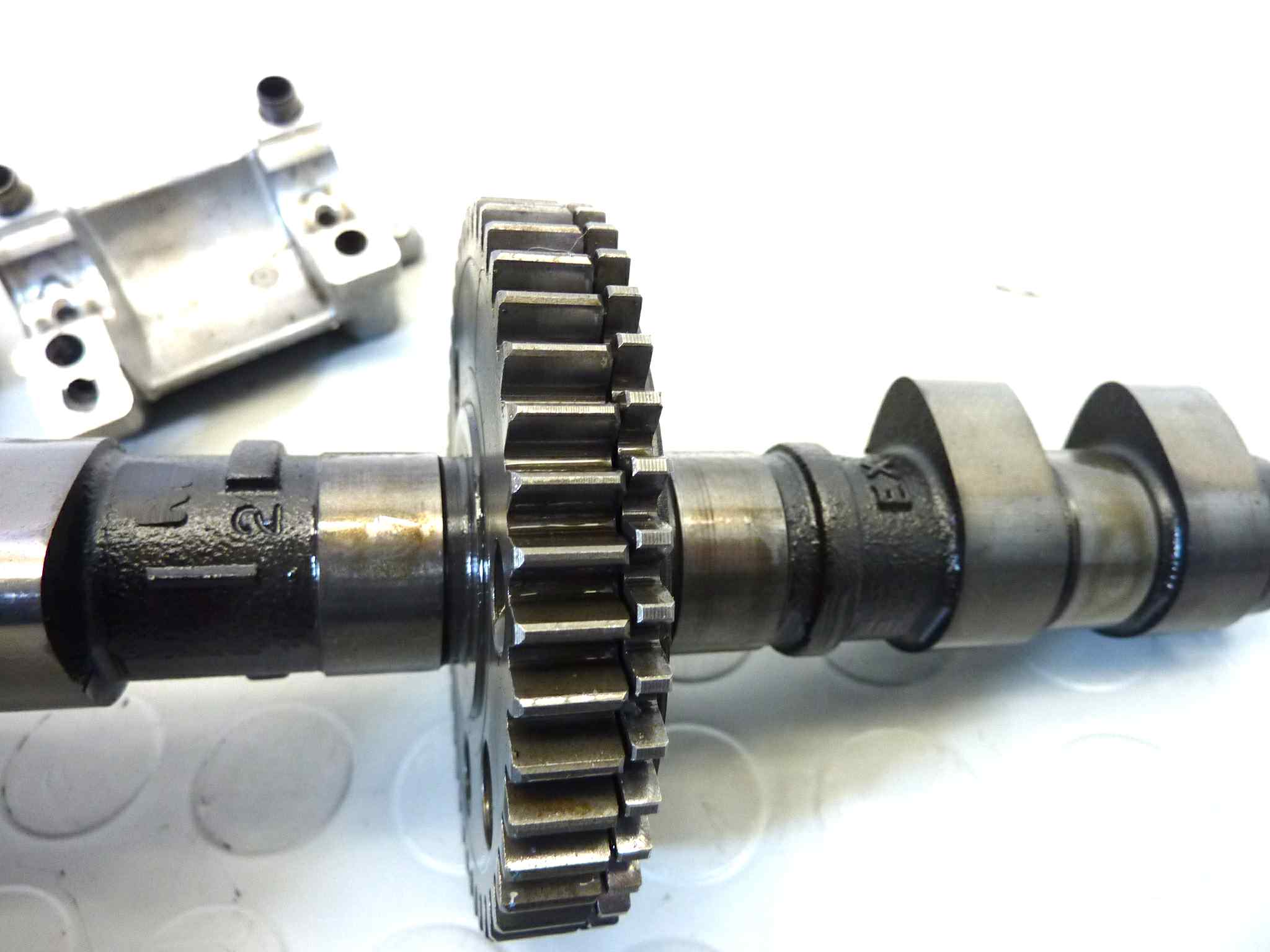 Coperchio valvole anteriore con alberi camme Honda VFR 750 RC36 1990-1993 - immagine 14