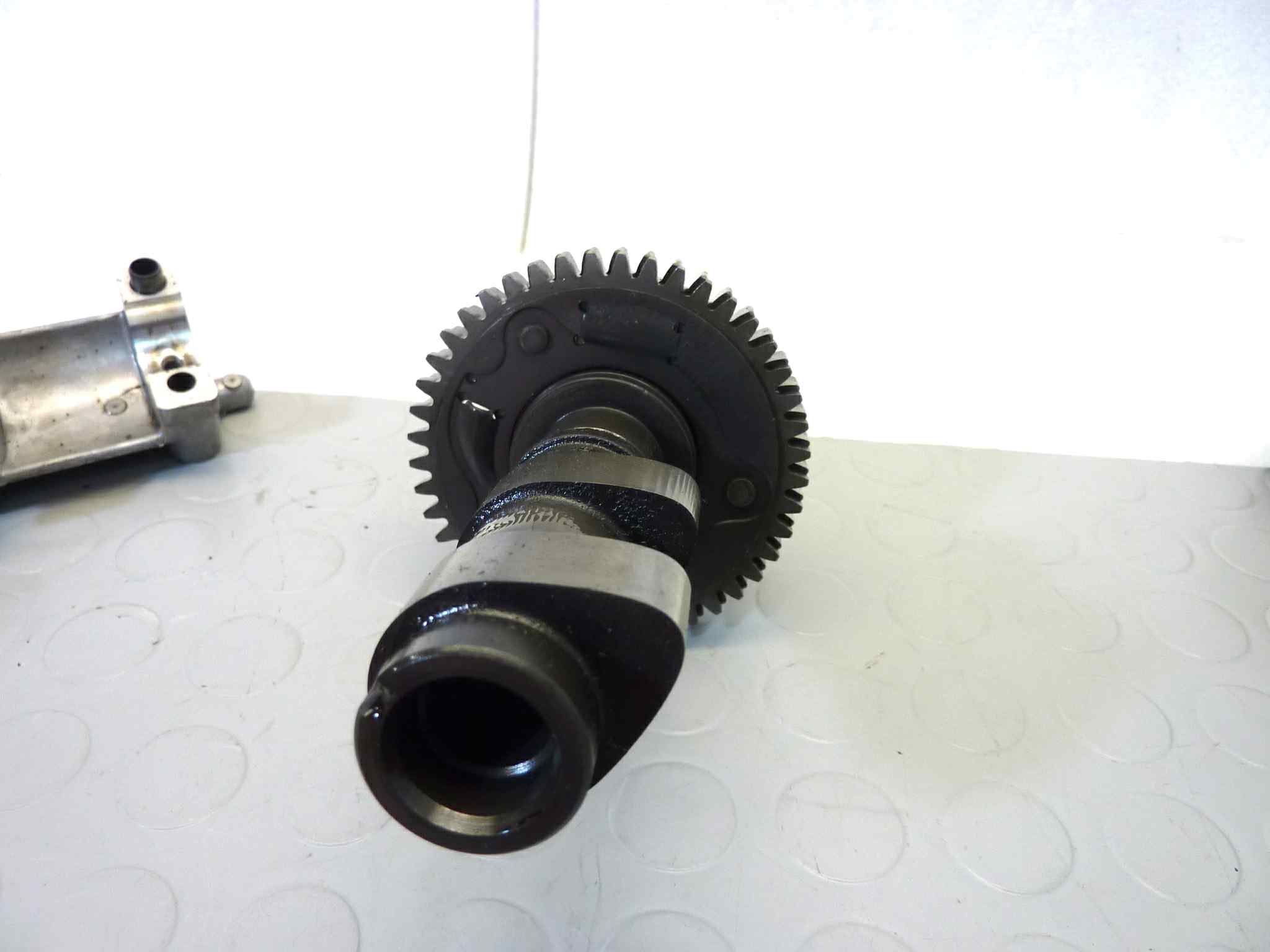 Coperchio valvole anteriore con alberi camme Honda VFR 750 RC36 1990-1993 - immagine 15