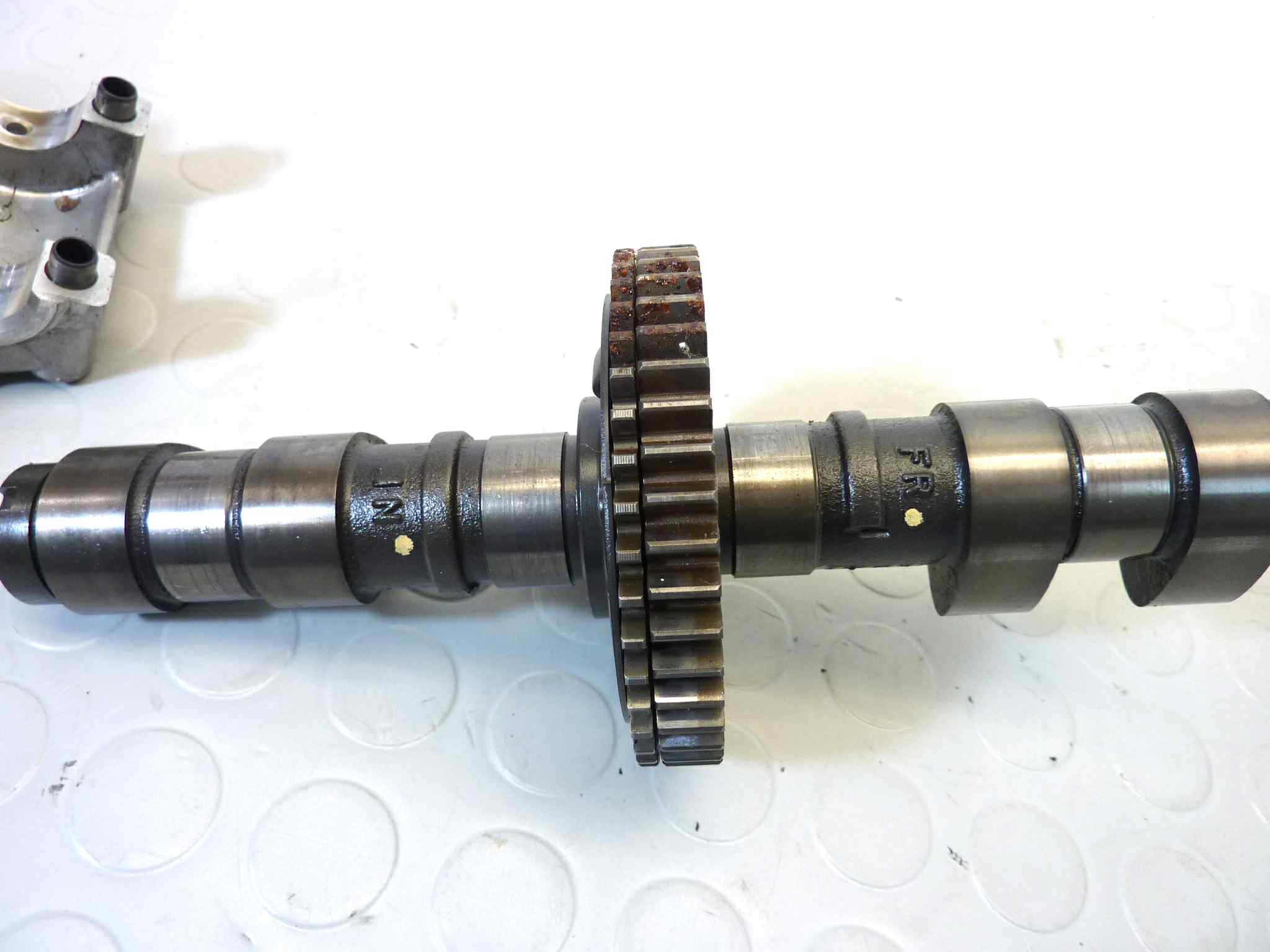 Coperchio valvole anteriore con alberi camme Honda VFR 750 RC36 1990-1993 - immagine 17