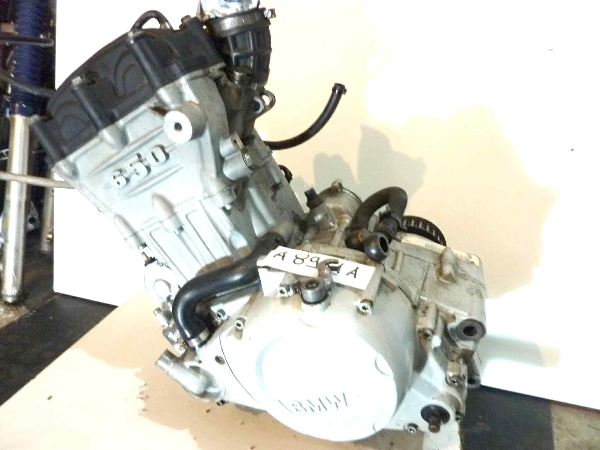 Motore Bmw 650 CS Scarver 42000 km, single Spark, con motorino avviamento, non entra la prima marcia - immagine 3
